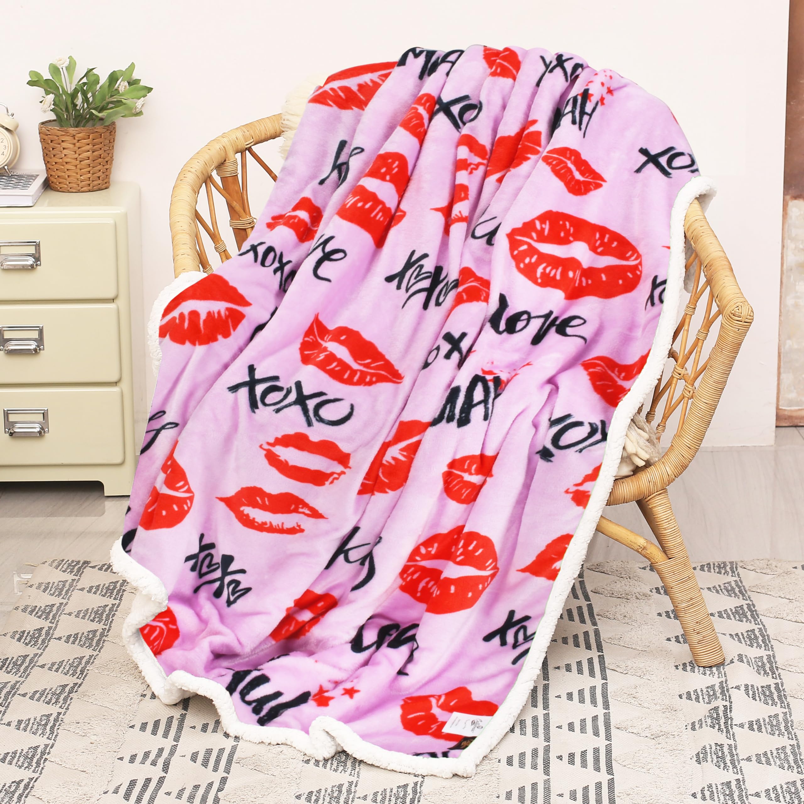 Catalonia Lips Print Sherpa Fleece Throw Blanket, Soft Mink Plush Couch Blanket, Fuzzy Fluffy Comfy Warm Throws, Comfort Caring