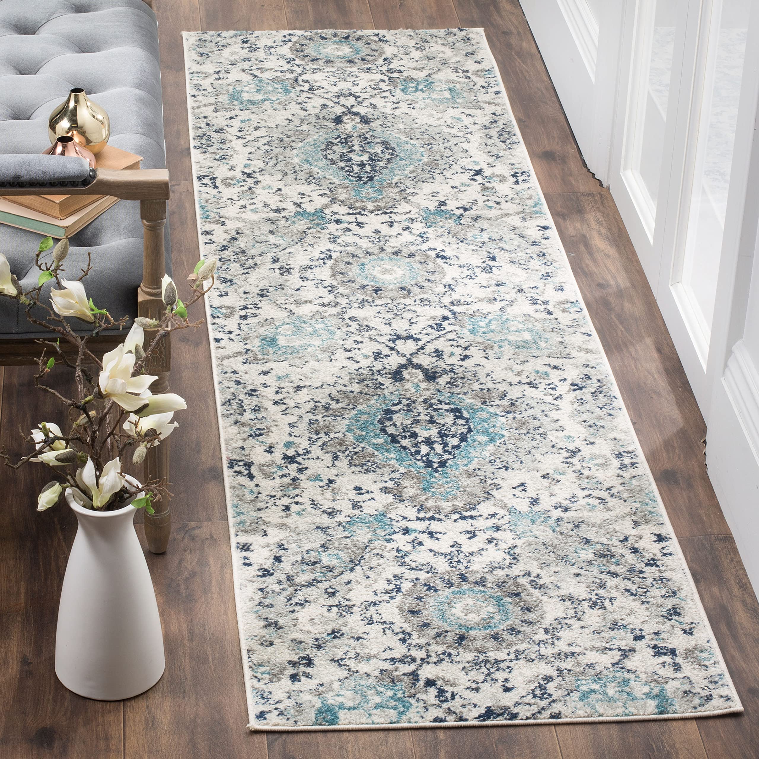 SAFAVIEH Madison Collection Runner Rug - 2'3'' x 12', Cream & Light Grey, Boho Chic Glam Paisley Design, Non-Shedding & Easy Car