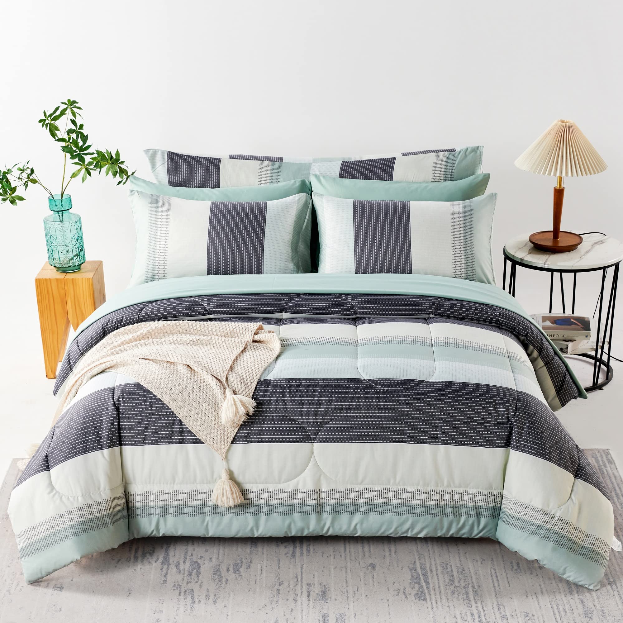 Rynghipy Sage Green Striped Comforter Set, Geometric Lightweight Soft Bedding Set, All Season Down Alternative Men Boy Comforter