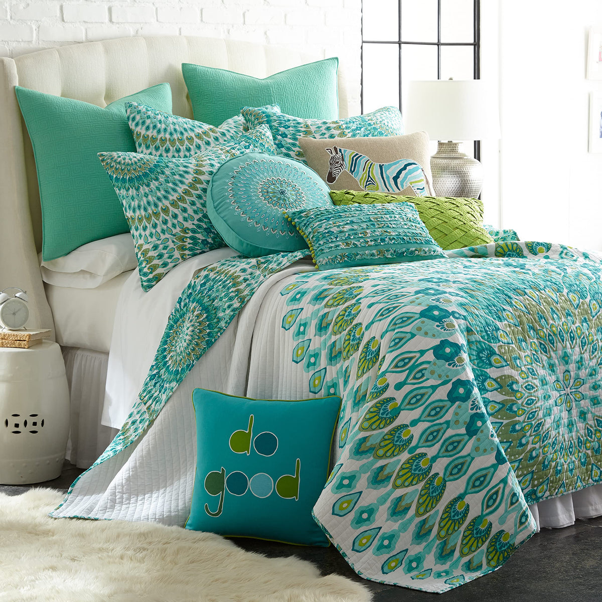 Levtex Home - Mirage Teal Quilt Set - Queen Quilt (88X92In.) + Two Standard Pillow Shams (26X20In.) - Medallion - Teal And White
