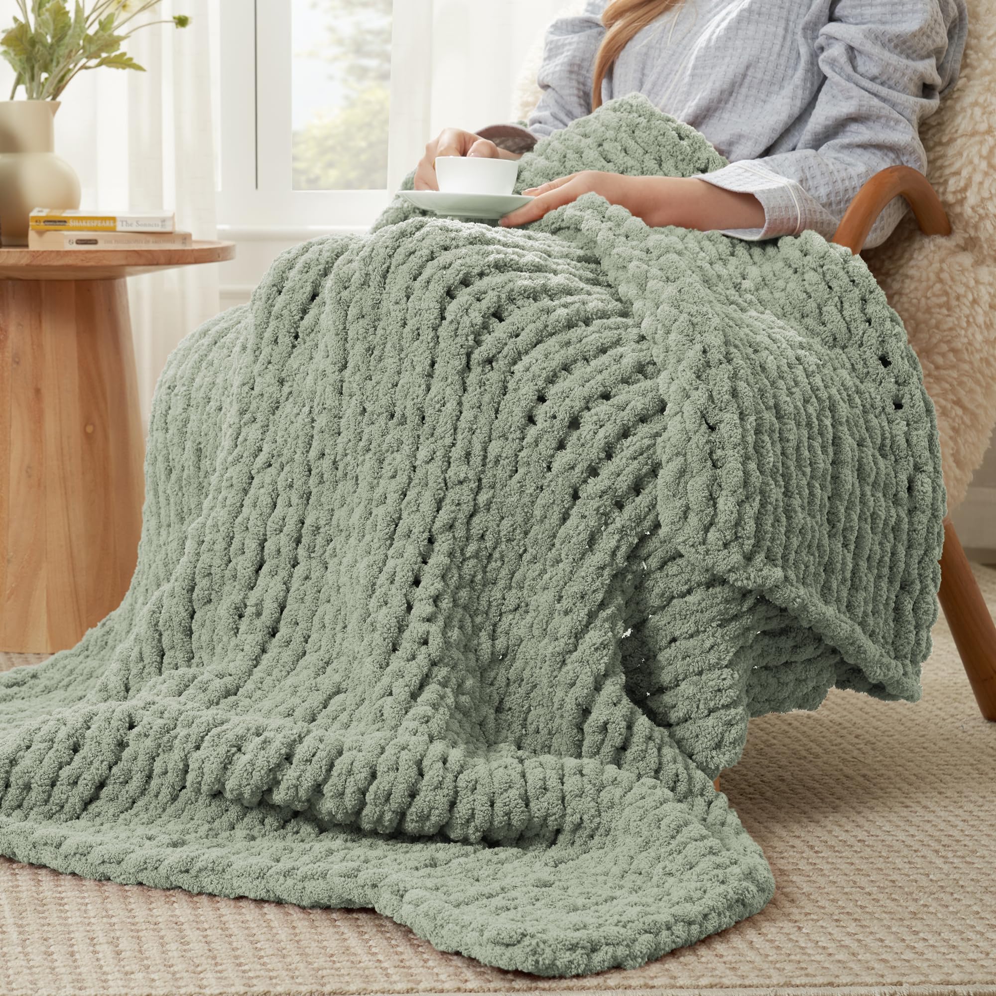 Am  Lie Home Chunky Knit Blanket Throw, Thick Soft Chenille Yarn Throw, Warm Handmade Rope Knot Blanket For Couch Sofa Bed, 40X5