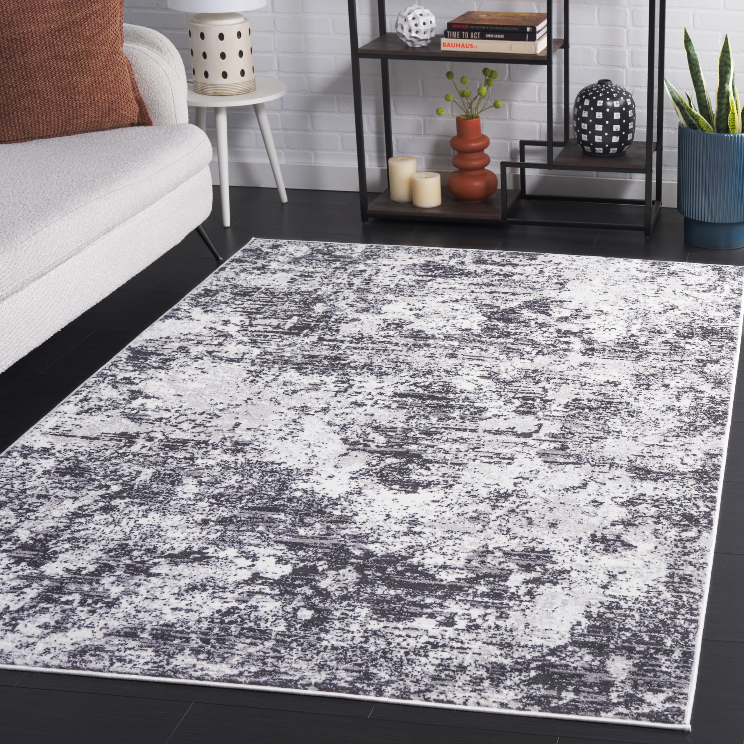 SAFAVIEH Amelia Collection Accent Rug - 4 x 6, Charcoal & Ivory, Modern Abstract Design, Non-Shedding & Easy Care, Ideal for H