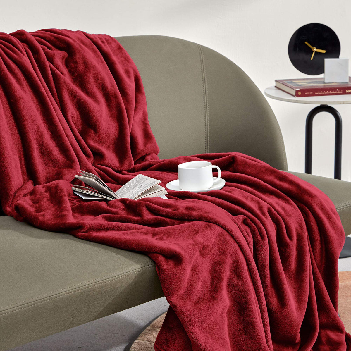 Sleep Zone Burgundy Fleece Blanket Super Soft Cozy Throw Flannel Blanket, Lightweight Comfy Fuzzy Blanket Plush Throw Blankets F