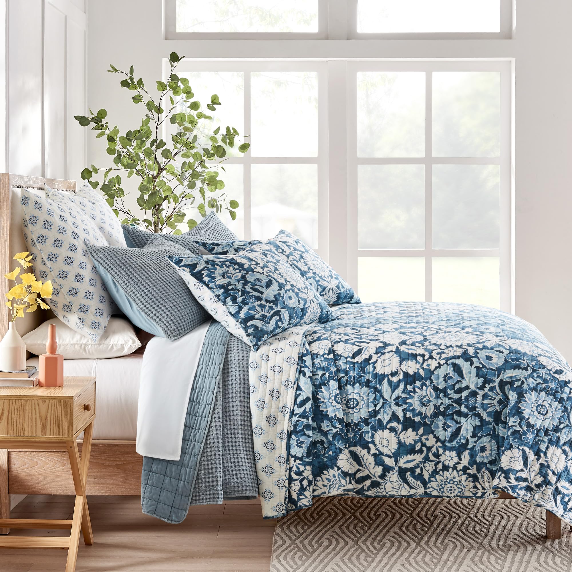 Levtex Home - Mills Waffle - Full/Queen Quilt Set - Chambray Cotton Waffle - Quilt Size (88 X 92In.), Sham Size (26 X 20In.)