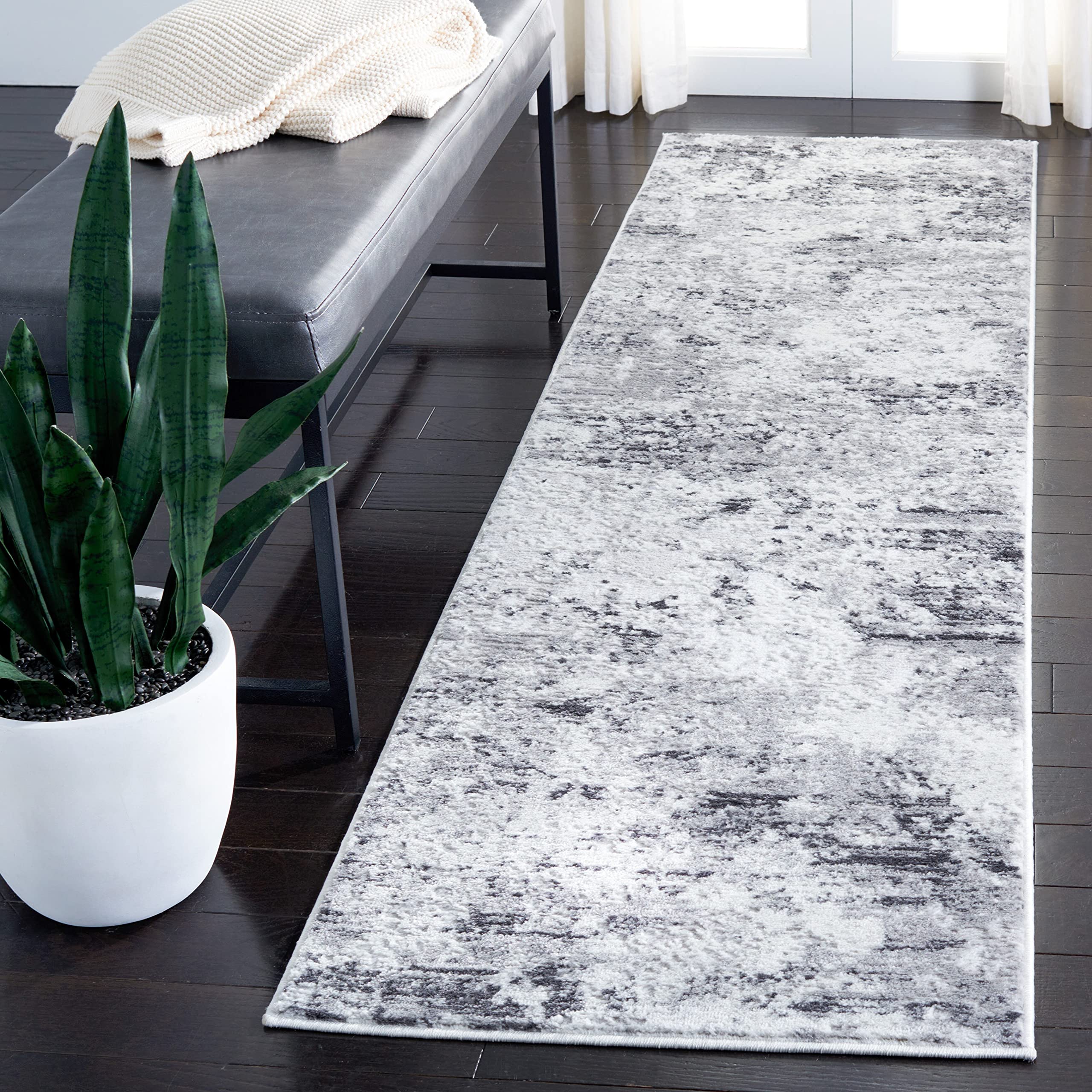 SAFAVIEH Amelia Collection Runner Rug - 22 x 12, Grey & Ivory, Modern Abstract Design, Non-Shedding & Easy Care, Ideal for Hig