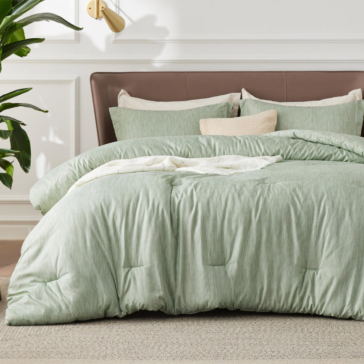 Bedsure Queen Comforter Set - Green Comforter Queen Size, Soft Bedding For All Seasons, Cationic Dyed Bedding Set, 3 Pieces, 1 C