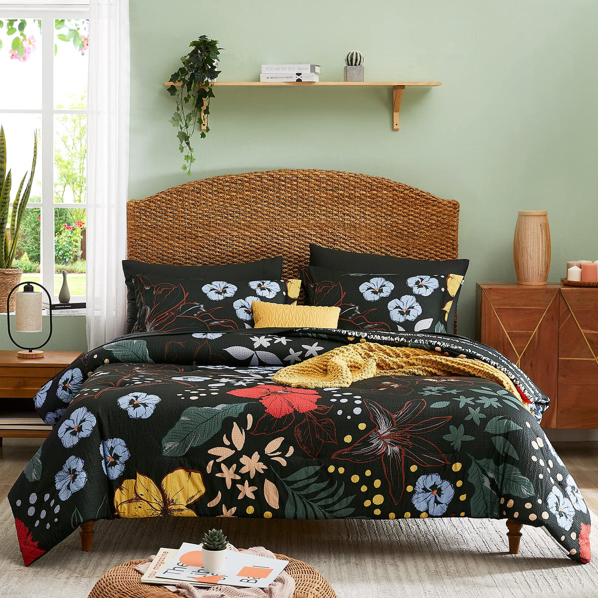 Casaagusto King Comforter Set 7 Pcs Black Floral Comforter Set With Flowers Leaves Pattern Soft Seersucker Design All Season Mic
