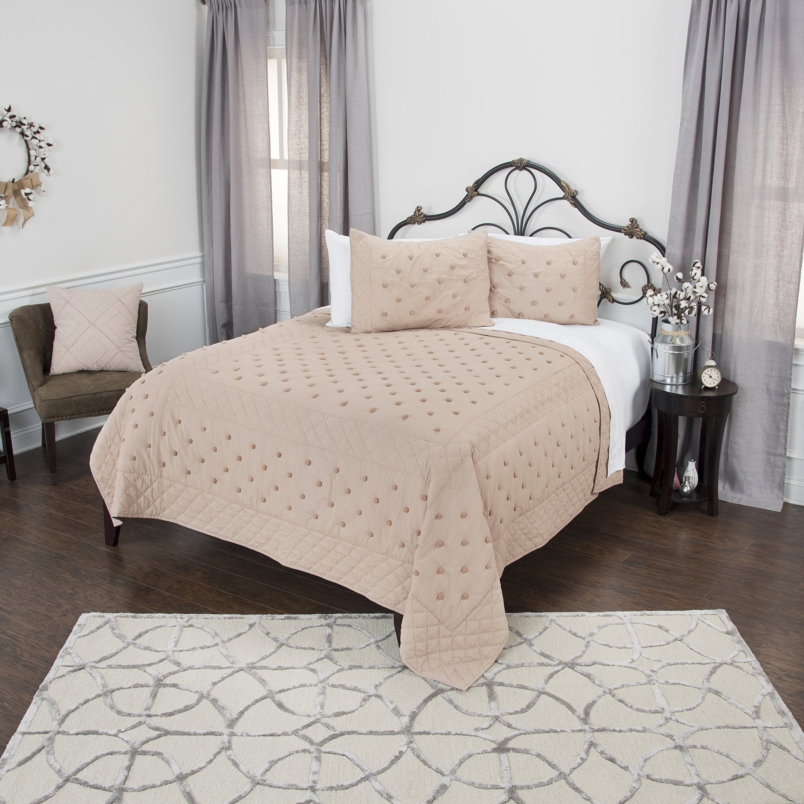 Rizzy Home | BQ4340 | Polyester Quilt | 106&quot;x92&quot; Brown/Pink/Nuetral Geometric