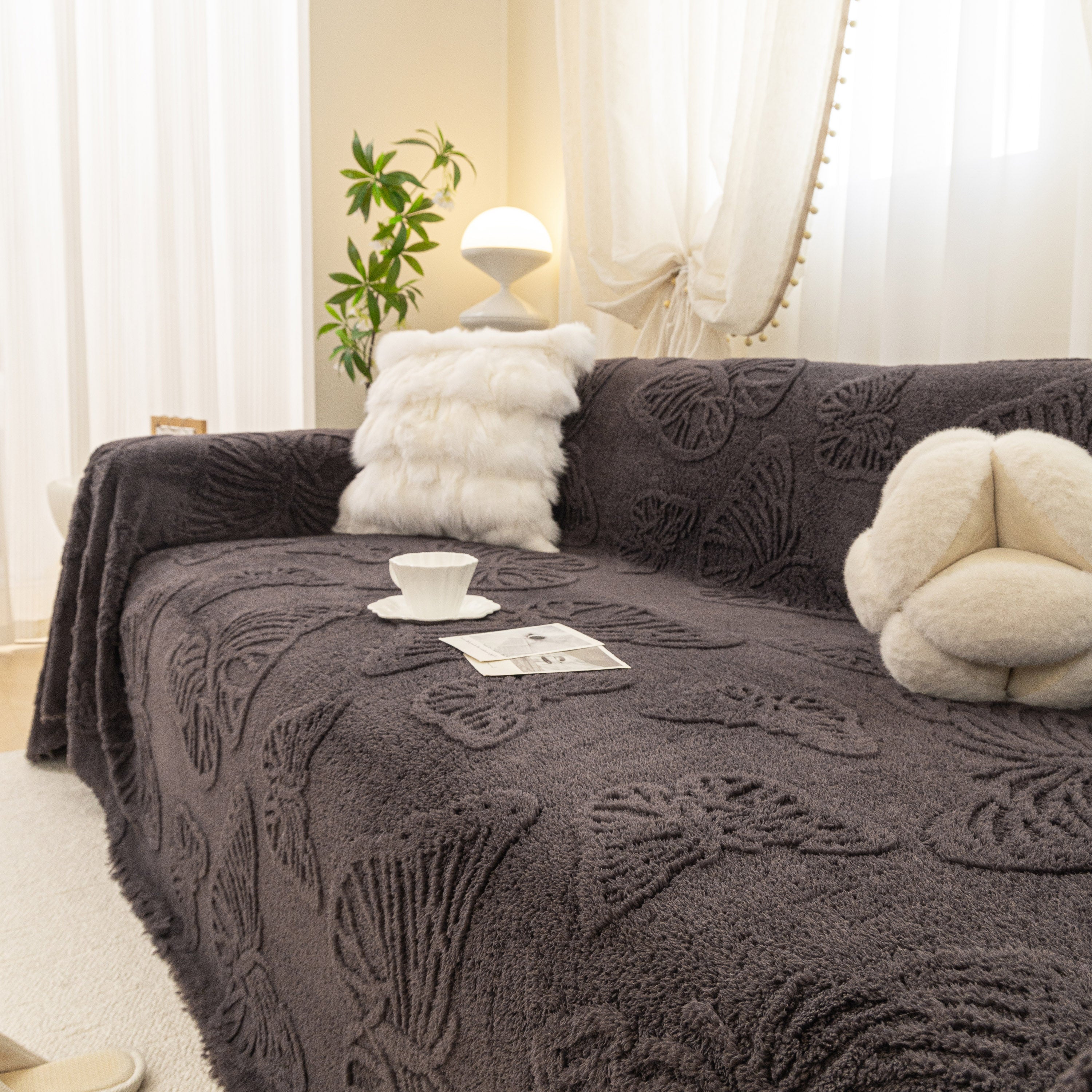 Luxury 3D Butterfly Jacquard Sofa Throw Blanket, Ultra-Soft Plush Fleece Couch Cover