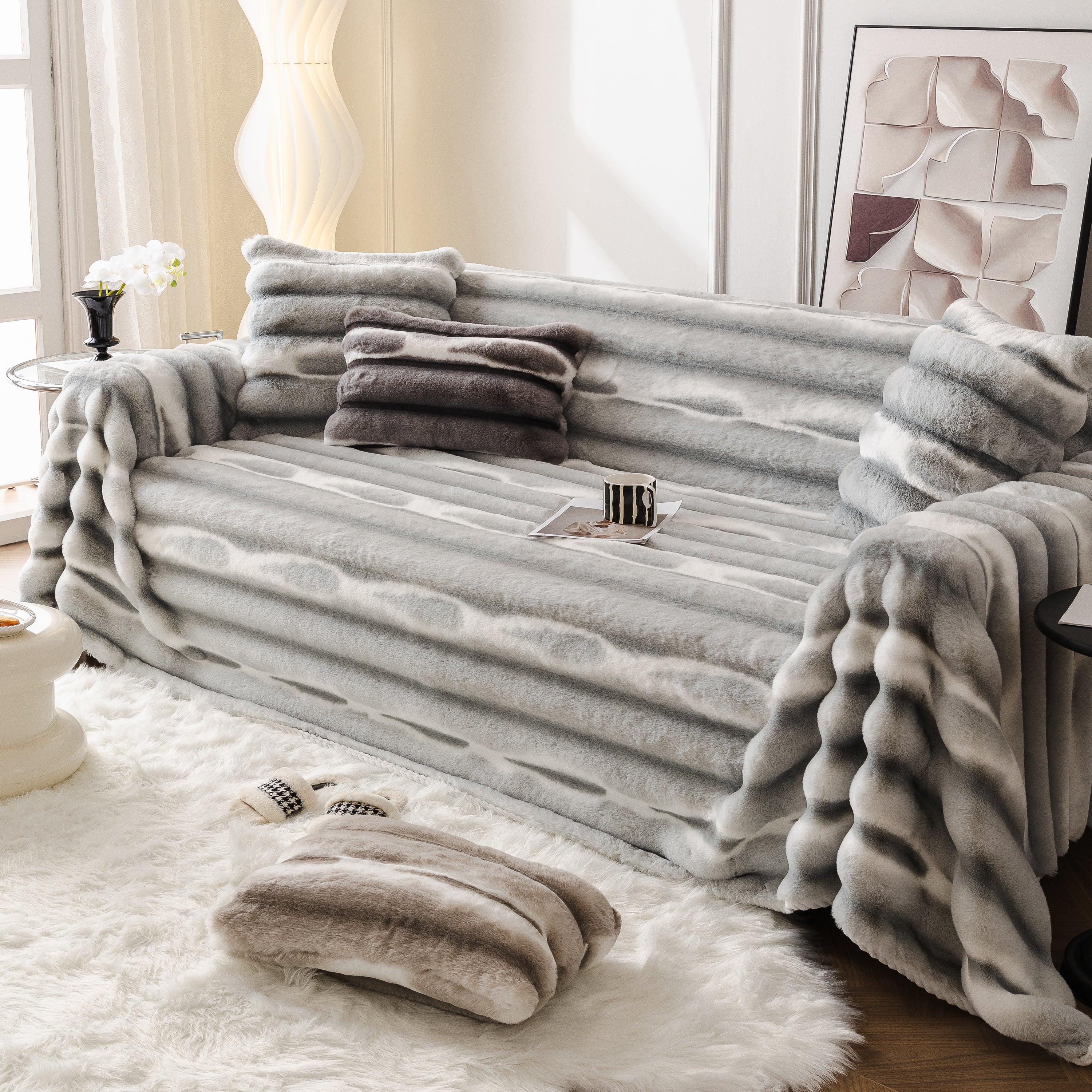 Ultra Soft Faux Fur Couch Cover – Large, Fluffy, and Elegant Sofa Throw Blanket