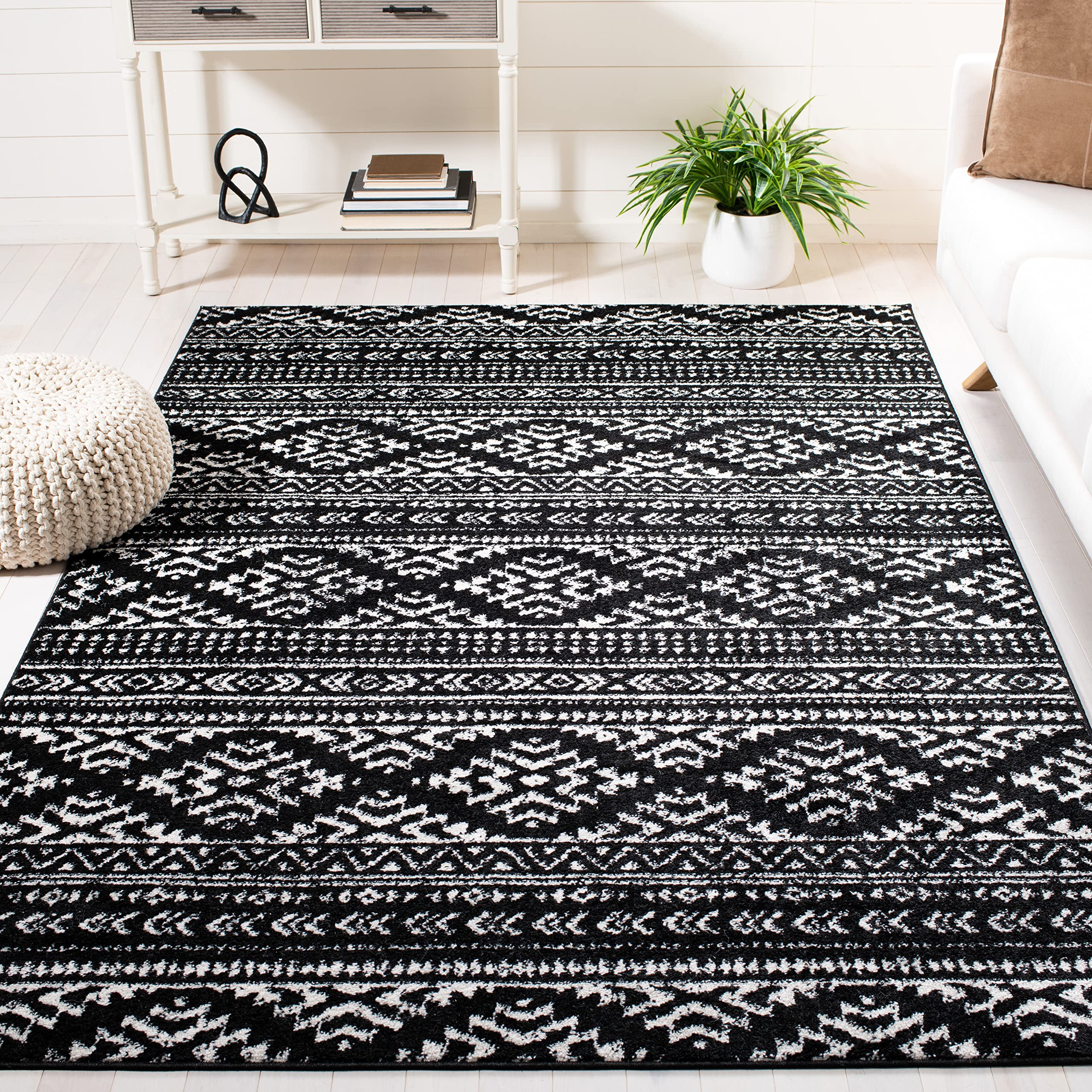 SAFAVIEH Tulum Collection 12 Square Black/Ivory TUL272Z Moroccan Boho Tribal Non-Shedding Area Rug