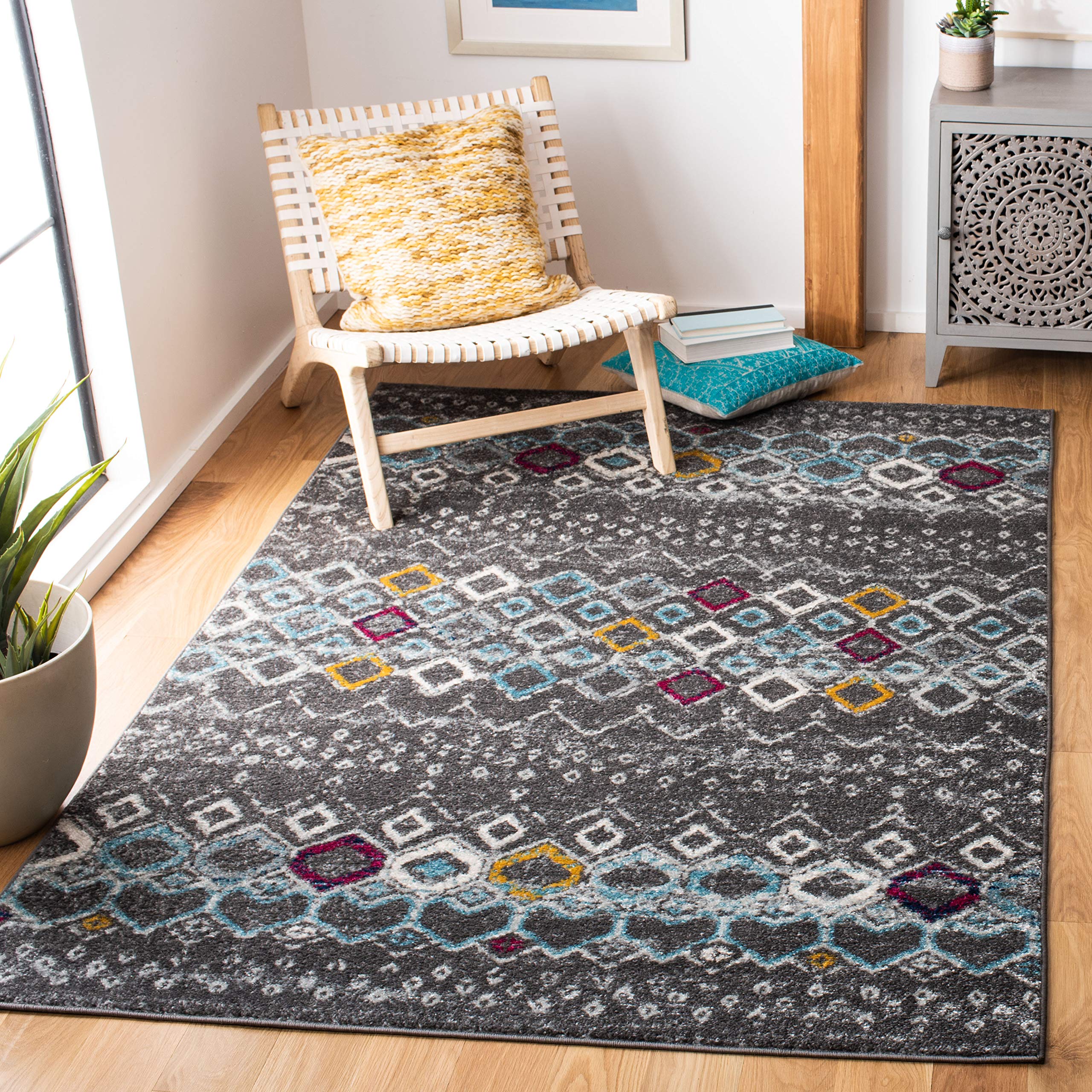 SAFAVIEH Amsterdam Collection Accent Rug - 4' x 6', Dark Grey & Ivory, Moroccan Boho Design, Non-Shedding & Easy Care, Ideal for