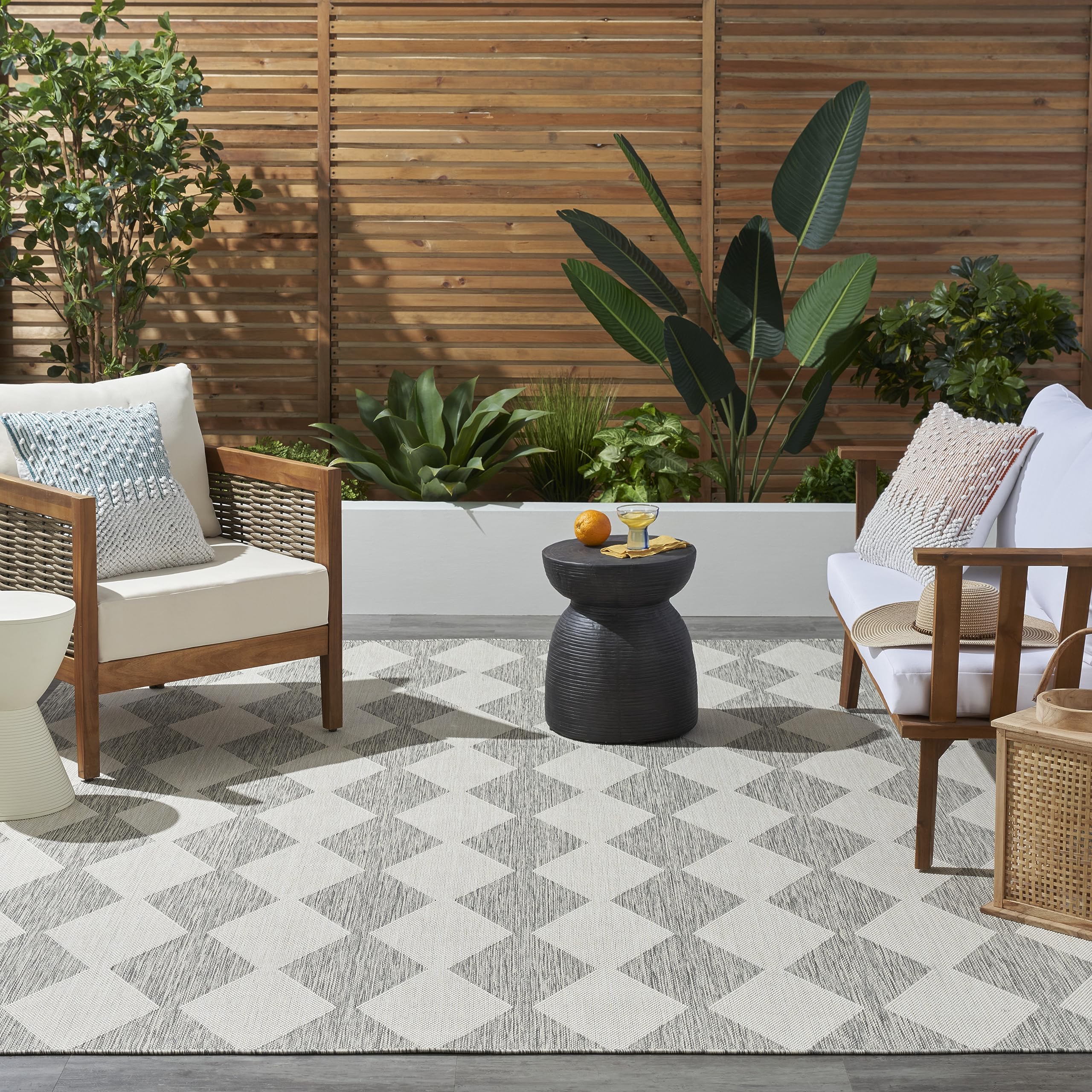 Nourison Positano Indoor/Outdoor Light Grey 5' X 7' Area Rug, Easy Cleaning, Non Shedding, Bed Room, Living Room, Dining Room, Backyard, Deck, Patio (5X7)