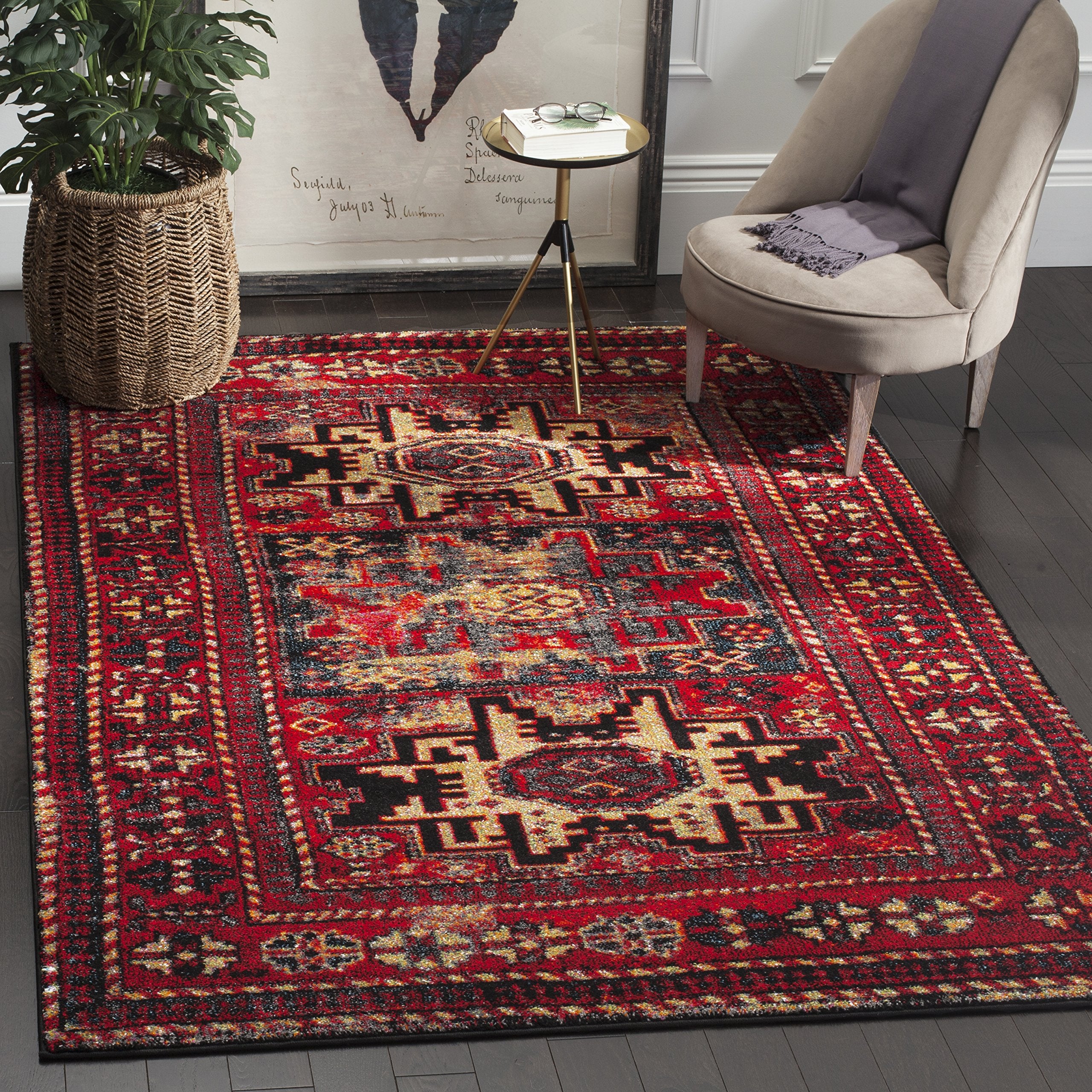 SAFAVIEH Vintage Hamadan Collection Area Rug - 53 x 76, Red & Multi, Oriental Traditional Persian Design, Non-Shedding & Easy 