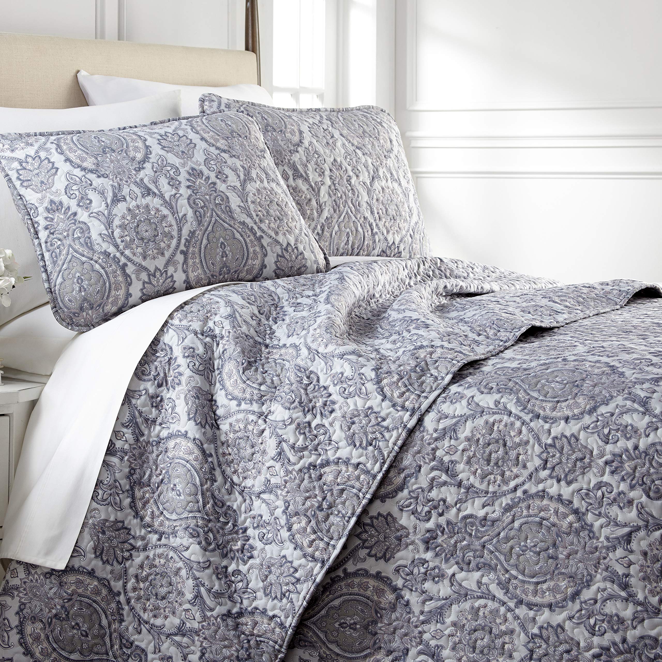 Boho Paisley Collection, Premium Quality, Soft, Wrinkle & Fade Resistant, Easy Case, Oversized Quilt Cover Set With 1 Quilt Set