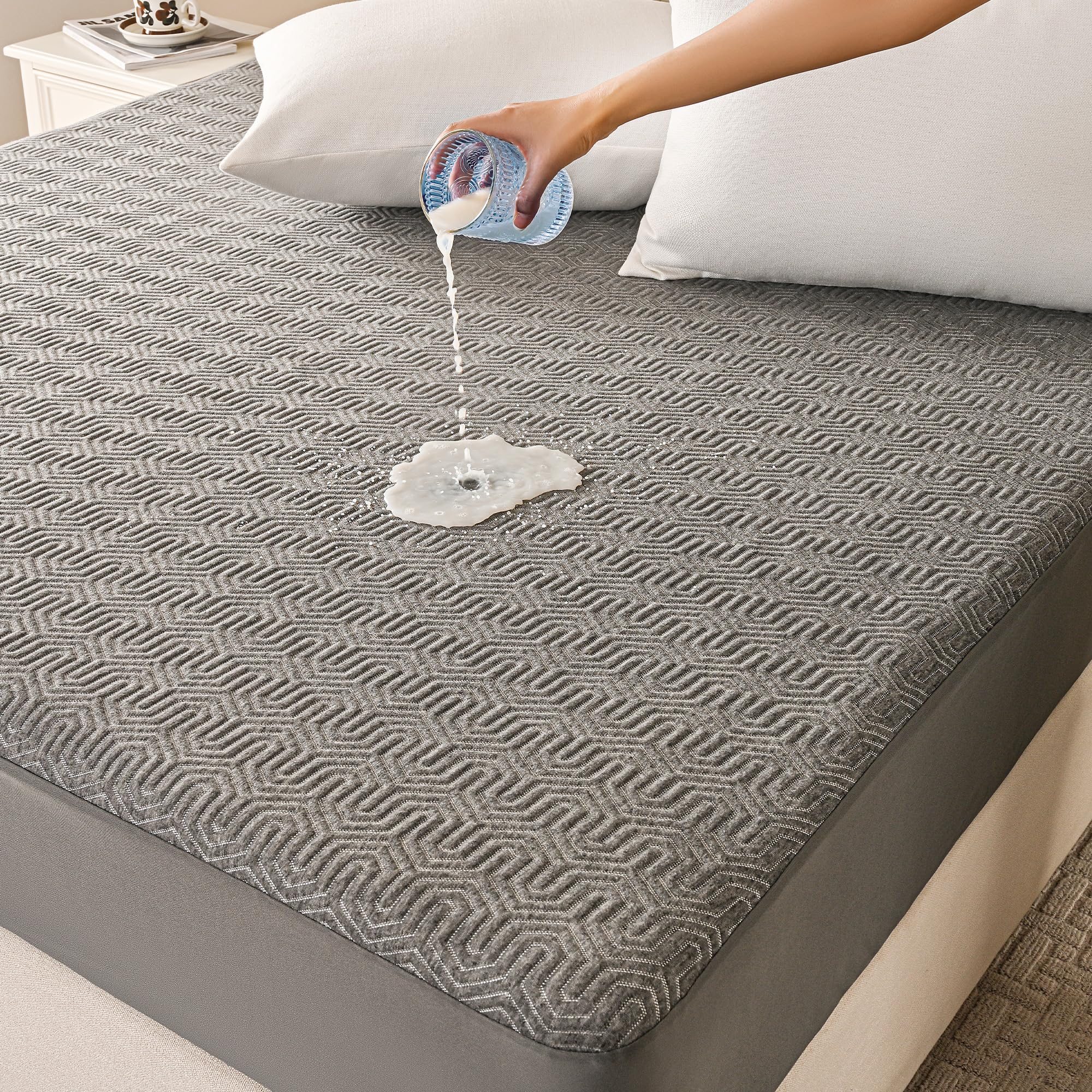 Grt Queen Mattress Protector Waterproof, Breathable Bamboo Charcoal Fiber Mattress Cover, Noiseless And Odor Free Upgraded Mattr