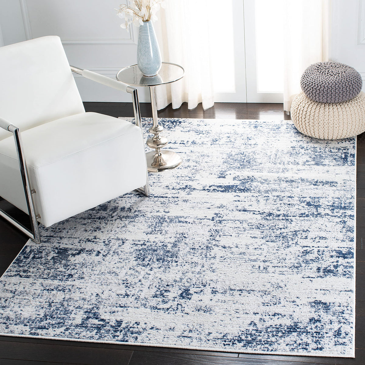SAFAVIEH Amelia Collection Accent Rug - 3' x 5', Ivory & Navy, Modern Abstract Design, Non-Shedding & Easy Care, Ideal for High 