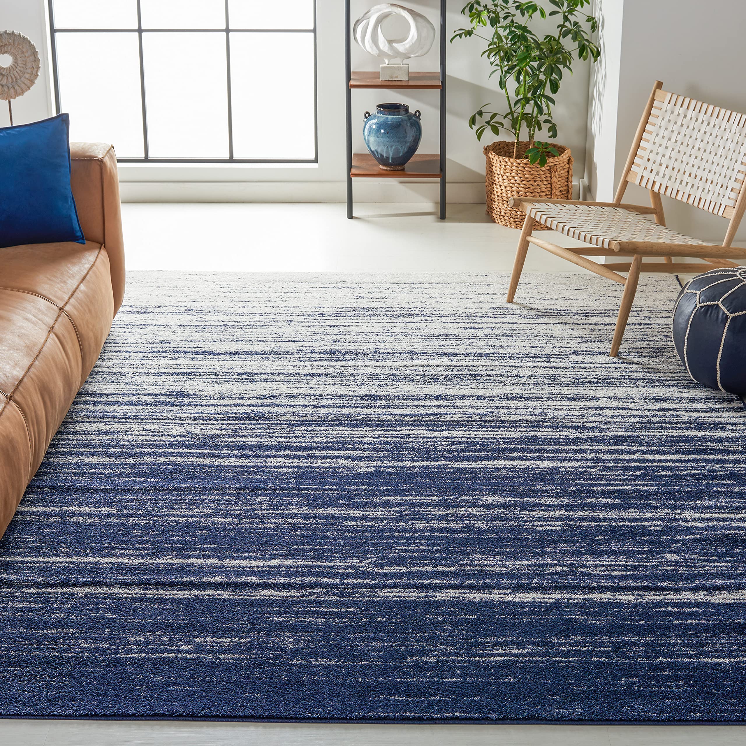SAFAVIEH Adirondack Collection Area Rug - 6 x 9, Navy & Ivory, Modern Ombre Design, Non-Shedding & Easy Care, Ideal for High T