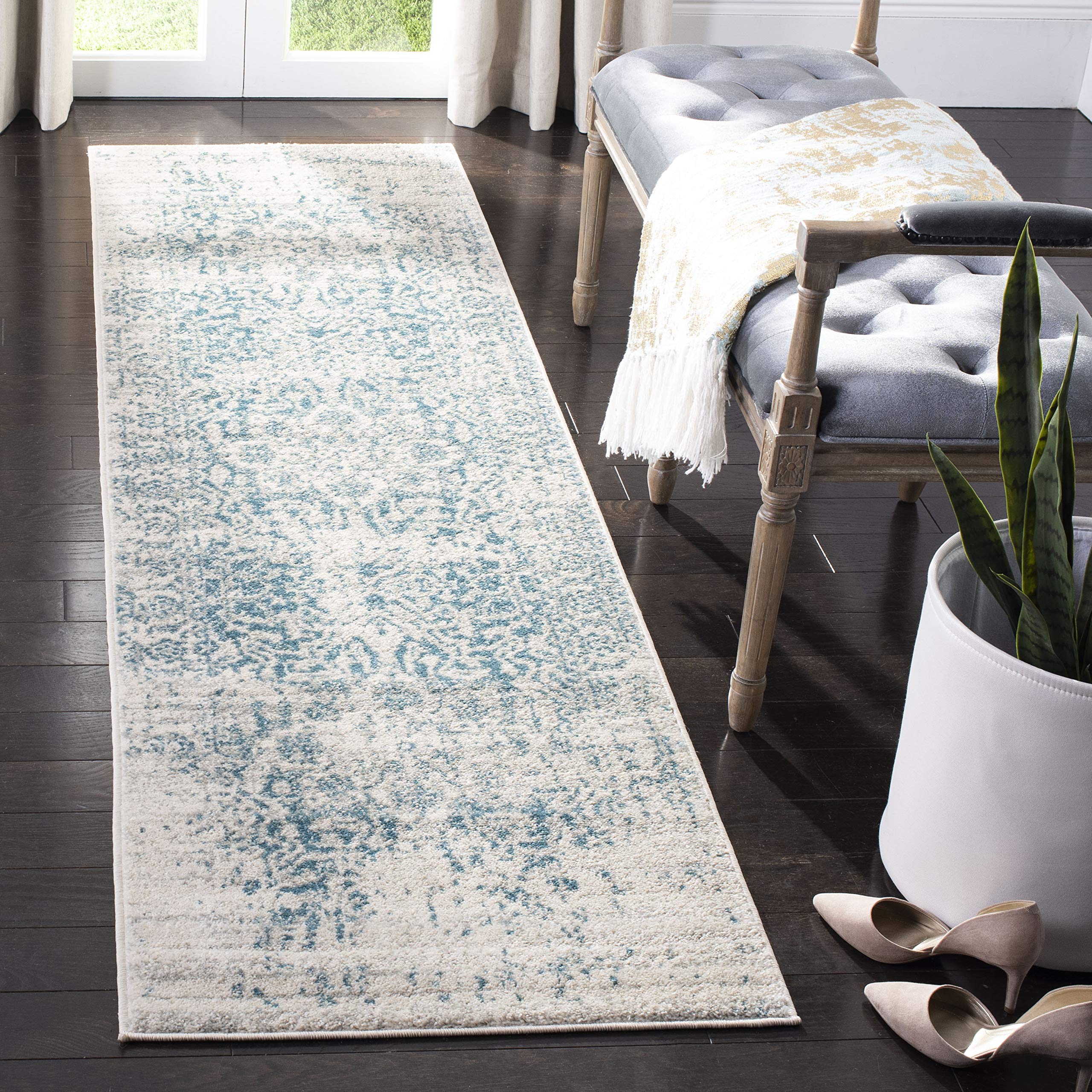 SAFAVIEH Madison Collection Runner Rug - 23 x 16, Teal & Ivory, Snowflake Medallion Distressed Design, Non-Shedding & Easy Car