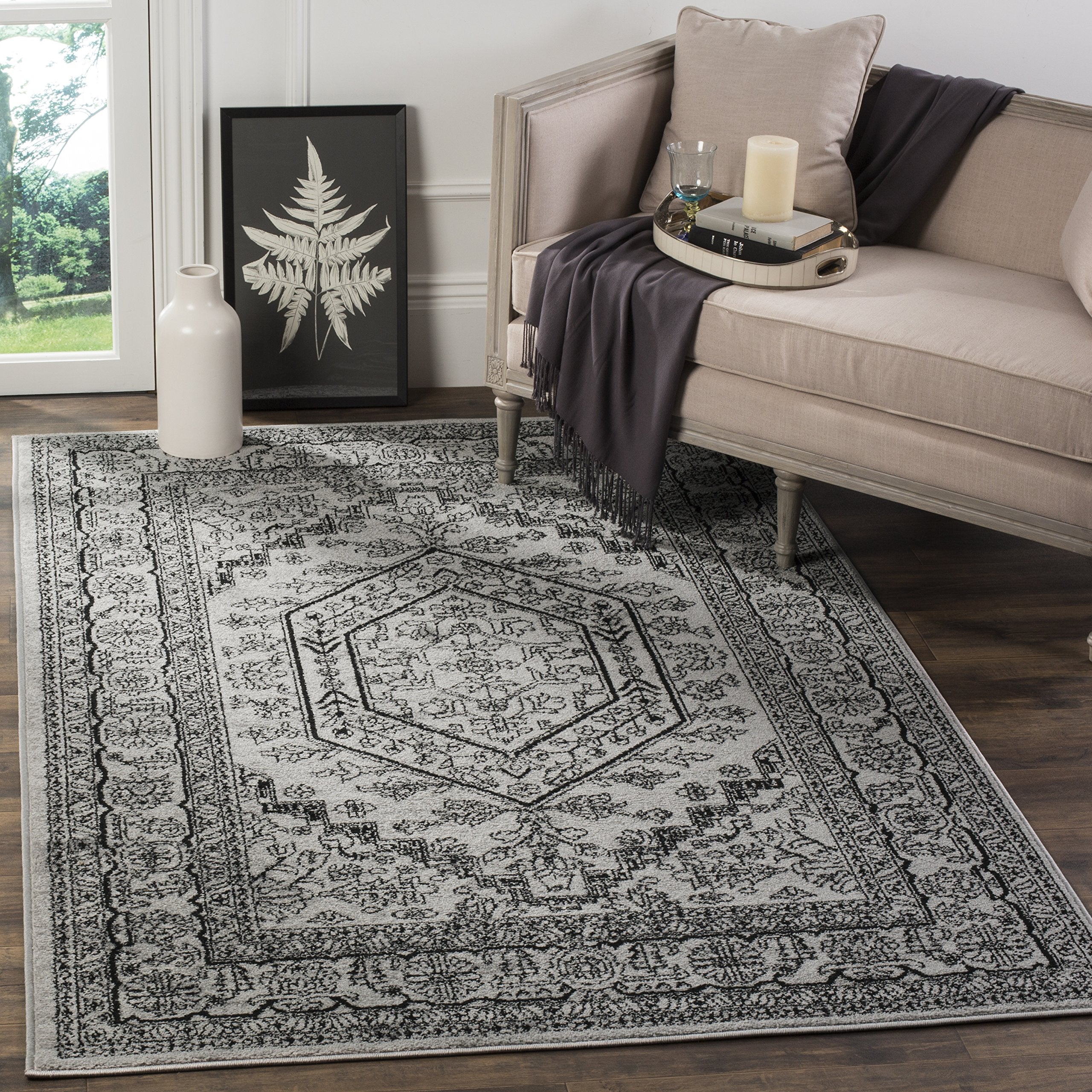 SAFAVIEH Adirondack Collection Area Rug - 51 x 76, Silver & Black, Oriental Medallion Design, Non-Shedding & Easy Care, Ideal 