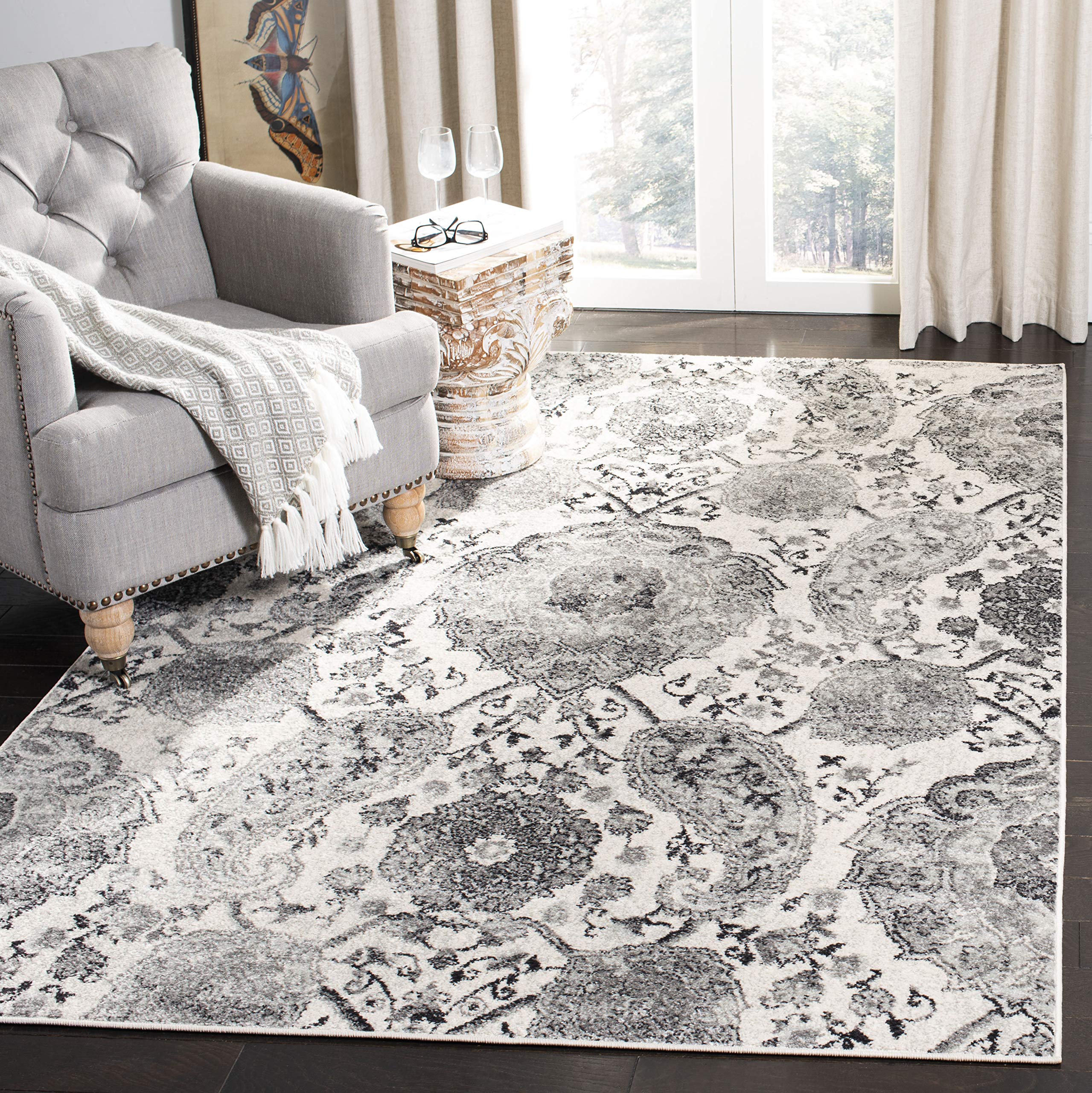SAFAVIEH Madison Collection 3 Square Cream / Silver MAD600D Boho Chic Glam Paisley Non-Shedding Living Room Bedroom Accent Rug