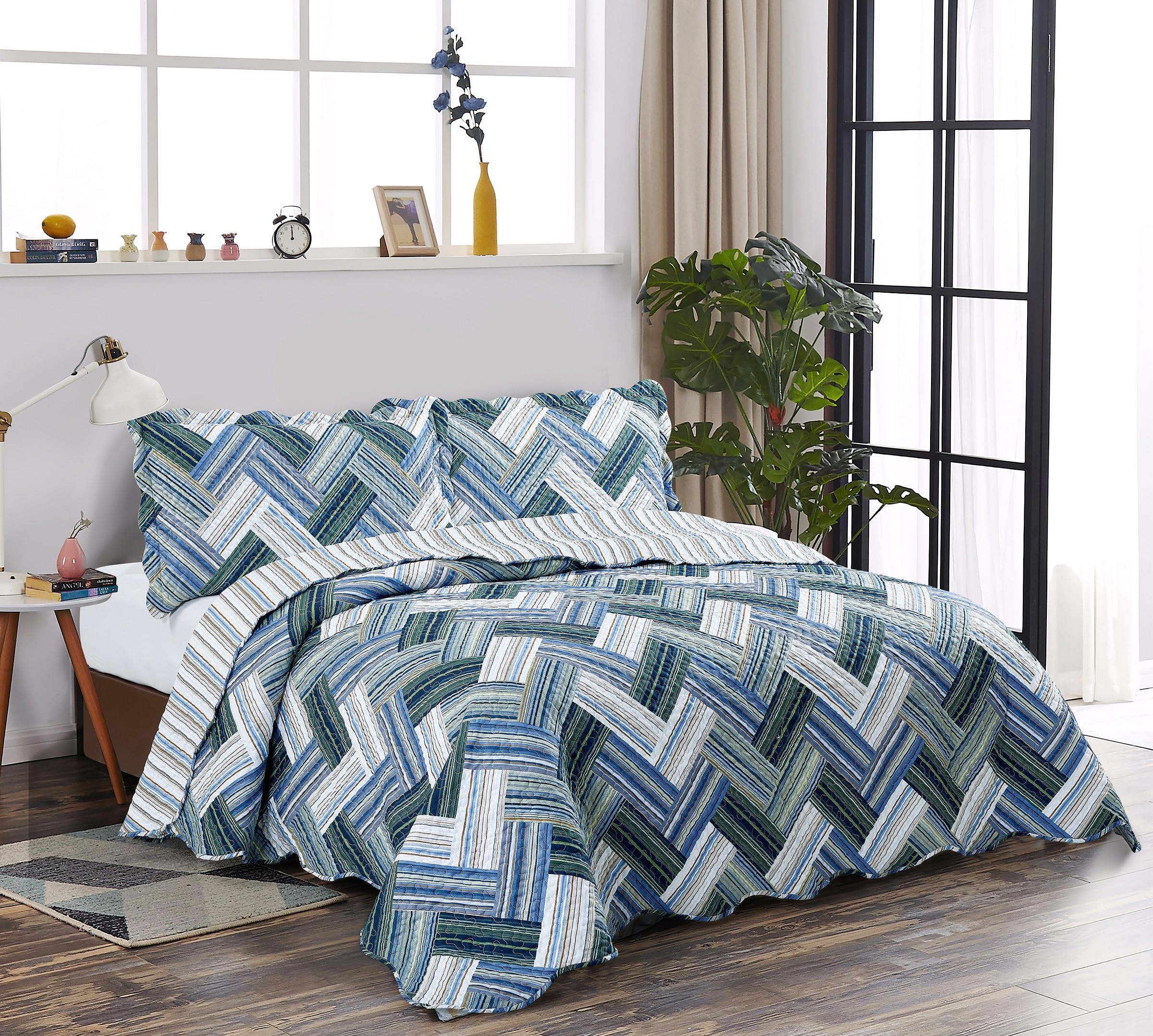 Brilliant Sunshine Teal Herringbone Patchwork, 3-Piece Quilt Set With 2 Shams, Reversible Bedspread, Soft Lightweight Coverlet, All-Season, King, Teal