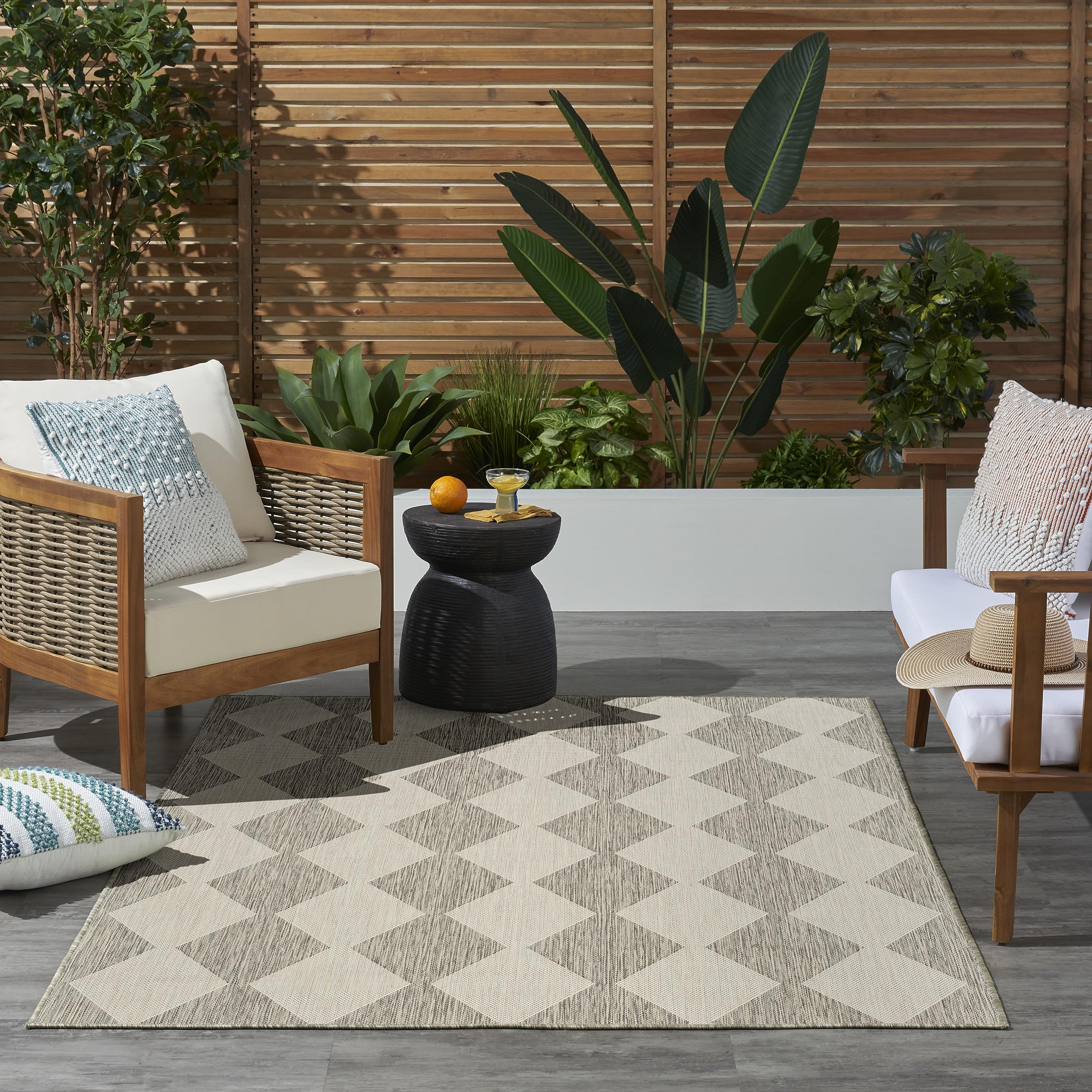 Nourison Positano Indoor/Outdoor Light Grey 4' X 6' Area Rug, Easy Cleaning, Non Shedding, Bed Room, Living Room, Dining Room, Backyard, Deck, Patio (4X6)