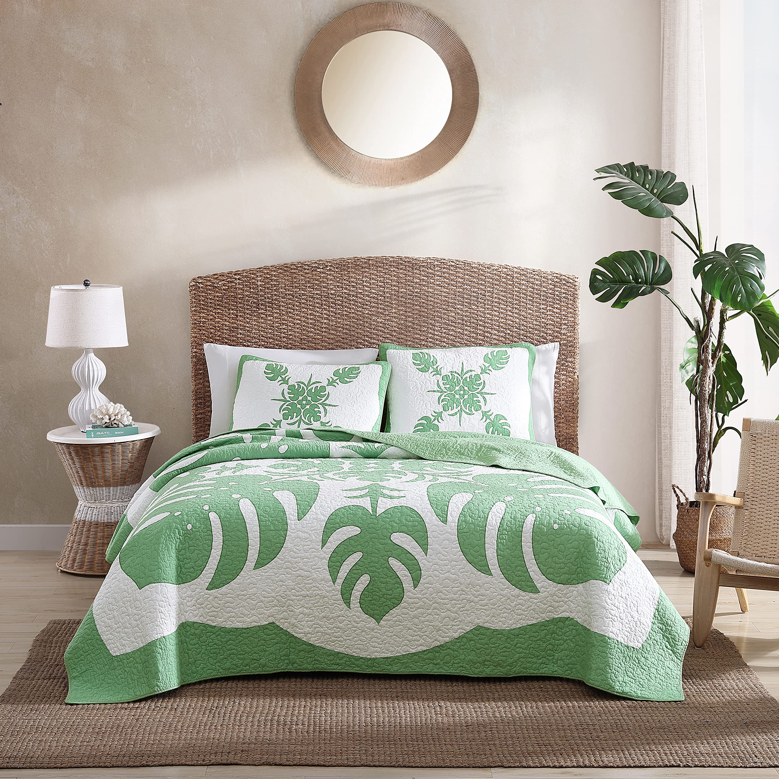 Tommy Bahama - King Quilt, Reversible Cotton Bedding, Lightweight Home Decor For All Seasons (Molokai Mint Green, King)
