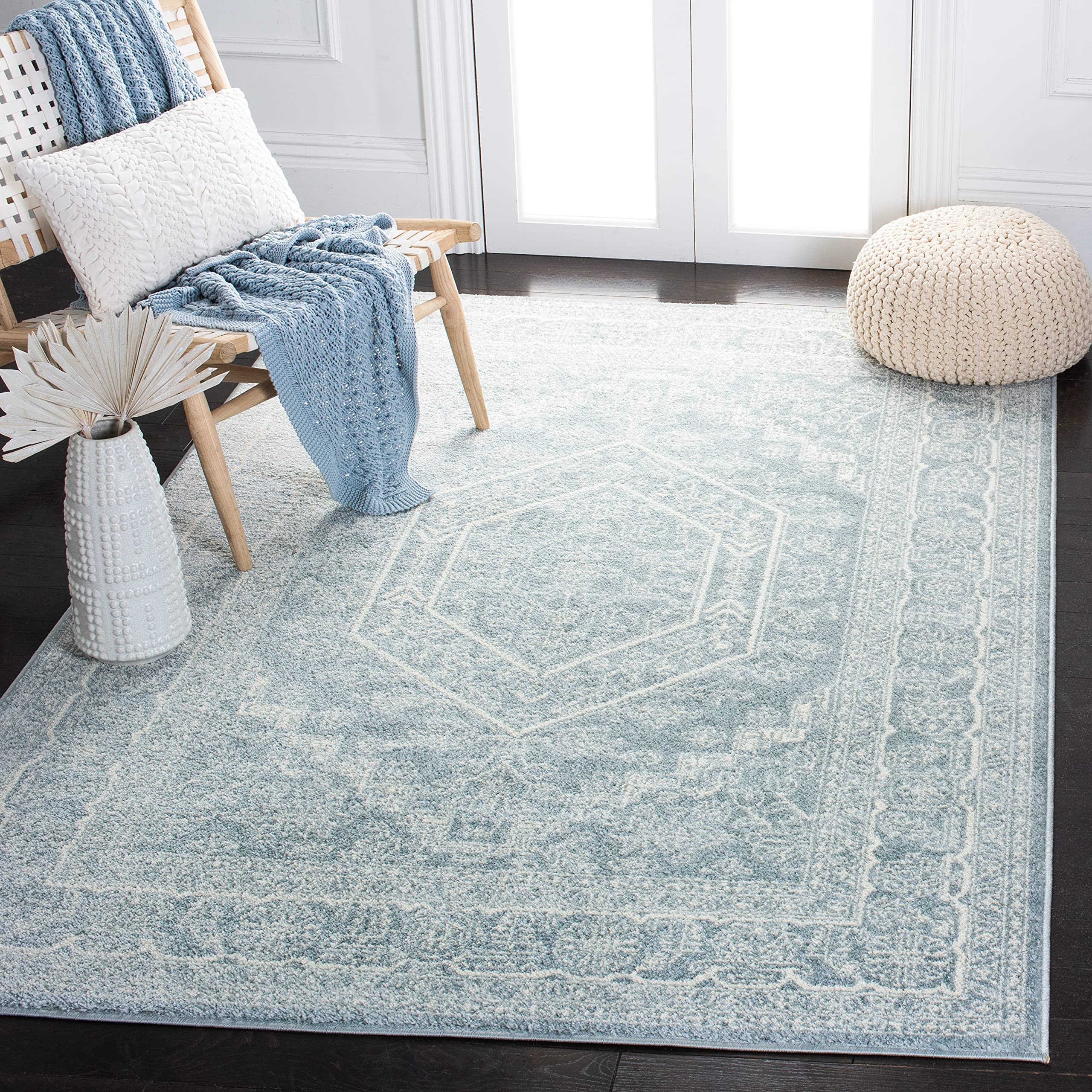 SAFAVIEH Adirondack Collection Area Rug - 51 x 76, Slate & Ivory, Oriental Medallion Design, Non-Shedding & Easy Care, Ideal f