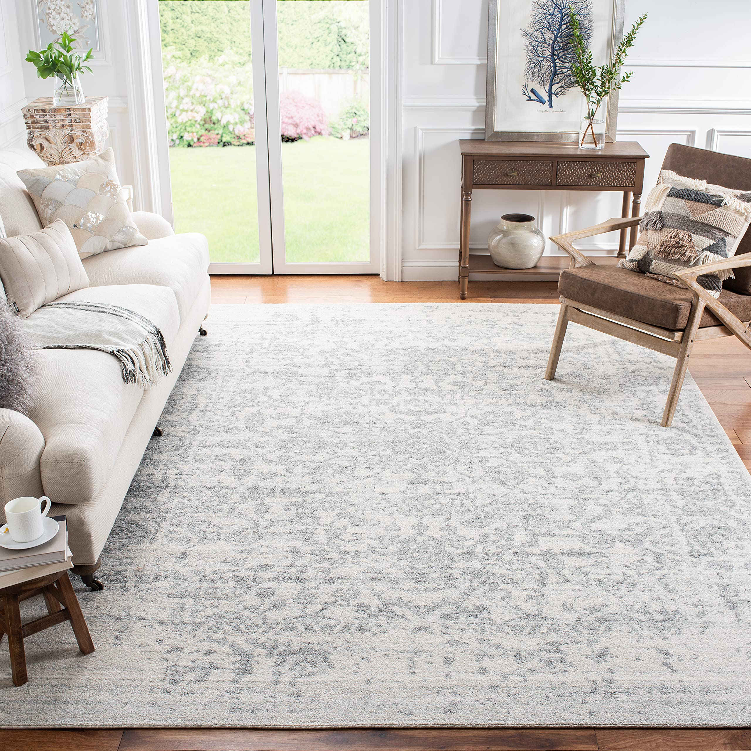 SAFAVIEH Madison Collection Area Rug - 8 x 10, Silver & Ivory, Snowflake Medallion Distressed Design, Non-Shedding & Easy Care
