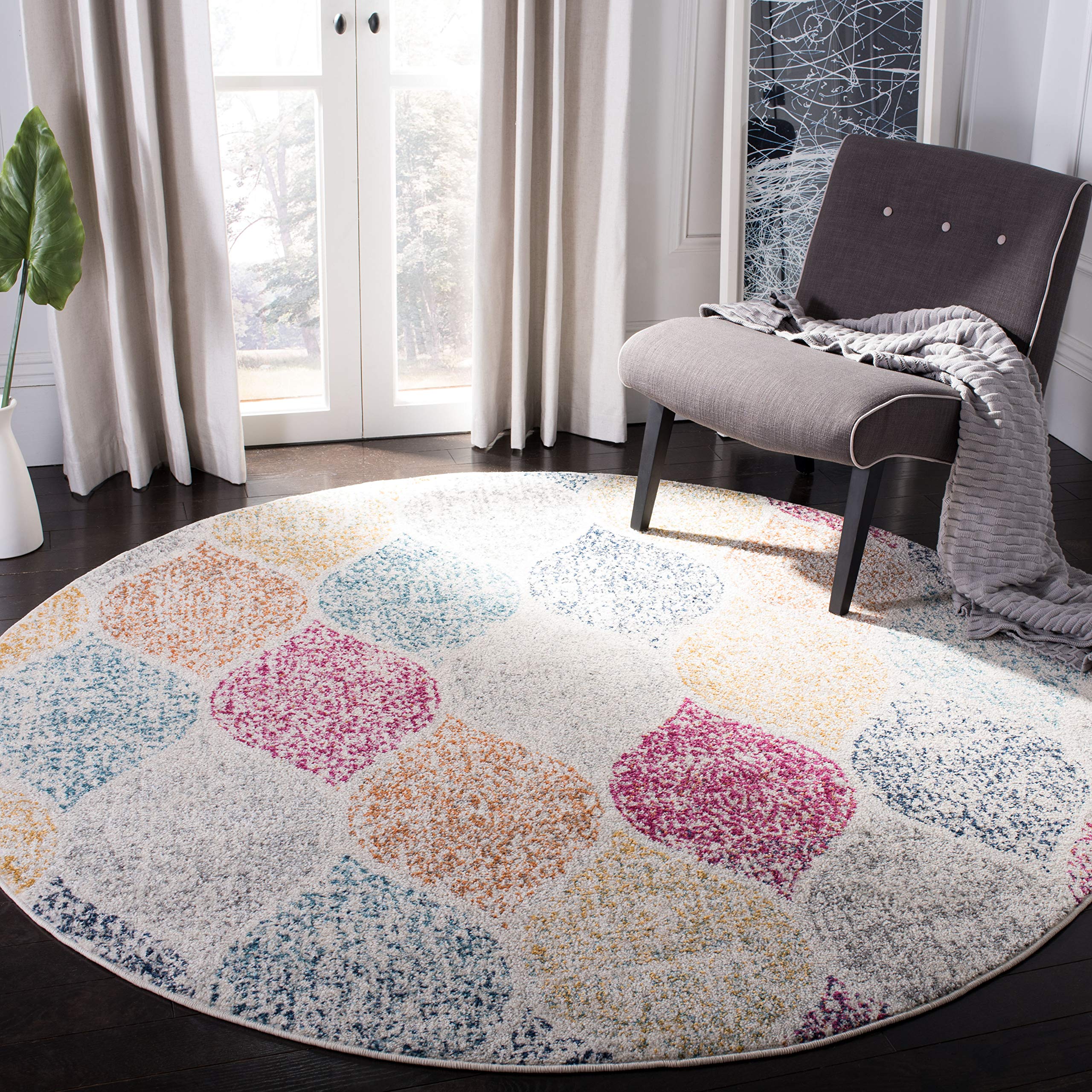 SAFAVIEH Madison Collection Area Rug - 67 Round, Creme & Yellow, Glam Ogee Trellis Distressed Design, Non-Shedding & Easy Care,
