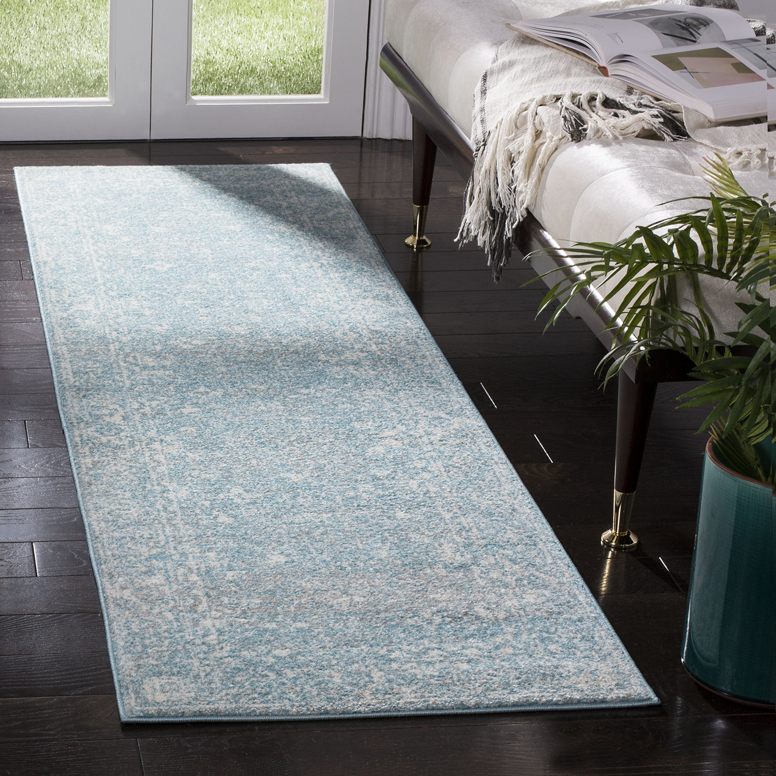 SAFAVIEH Evoke Collection 22 x 5 Light Blue/Ivory EVK270D Shabby Chic Distressed Non-Shedding Living Room Bedroom Area Rug