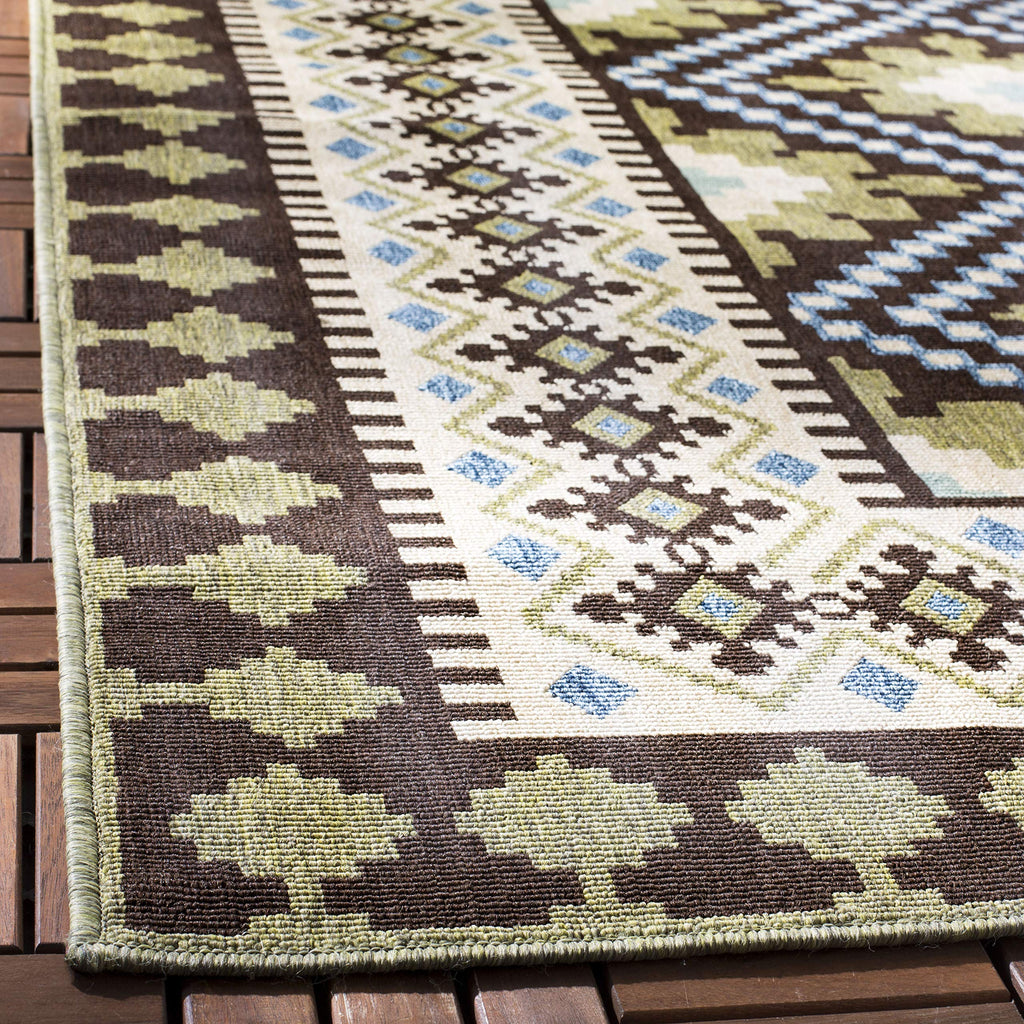 Safavieh Veranda Collection Accent Rug - 4' X 5'7', Ivory & Grey, Boho Design, Non-Shedding & Easy Care, Indoor/Outdoor & Washa