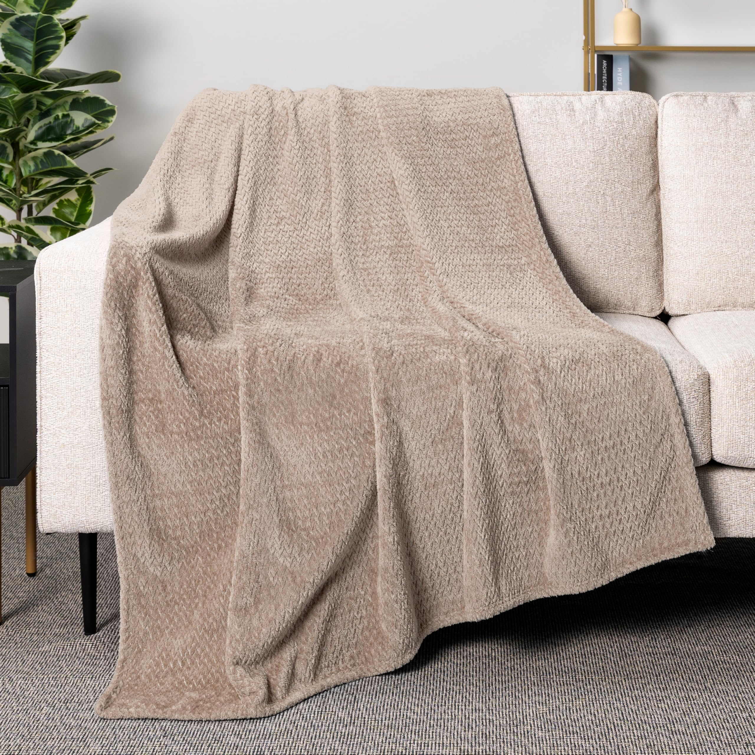 Pavilia Soft Fleece Taupe Tan Throw Blanket For Couch, Lightweight Plush Warm Blankets For Bed, Fuzzy Cozy Flannel Blanket Throw