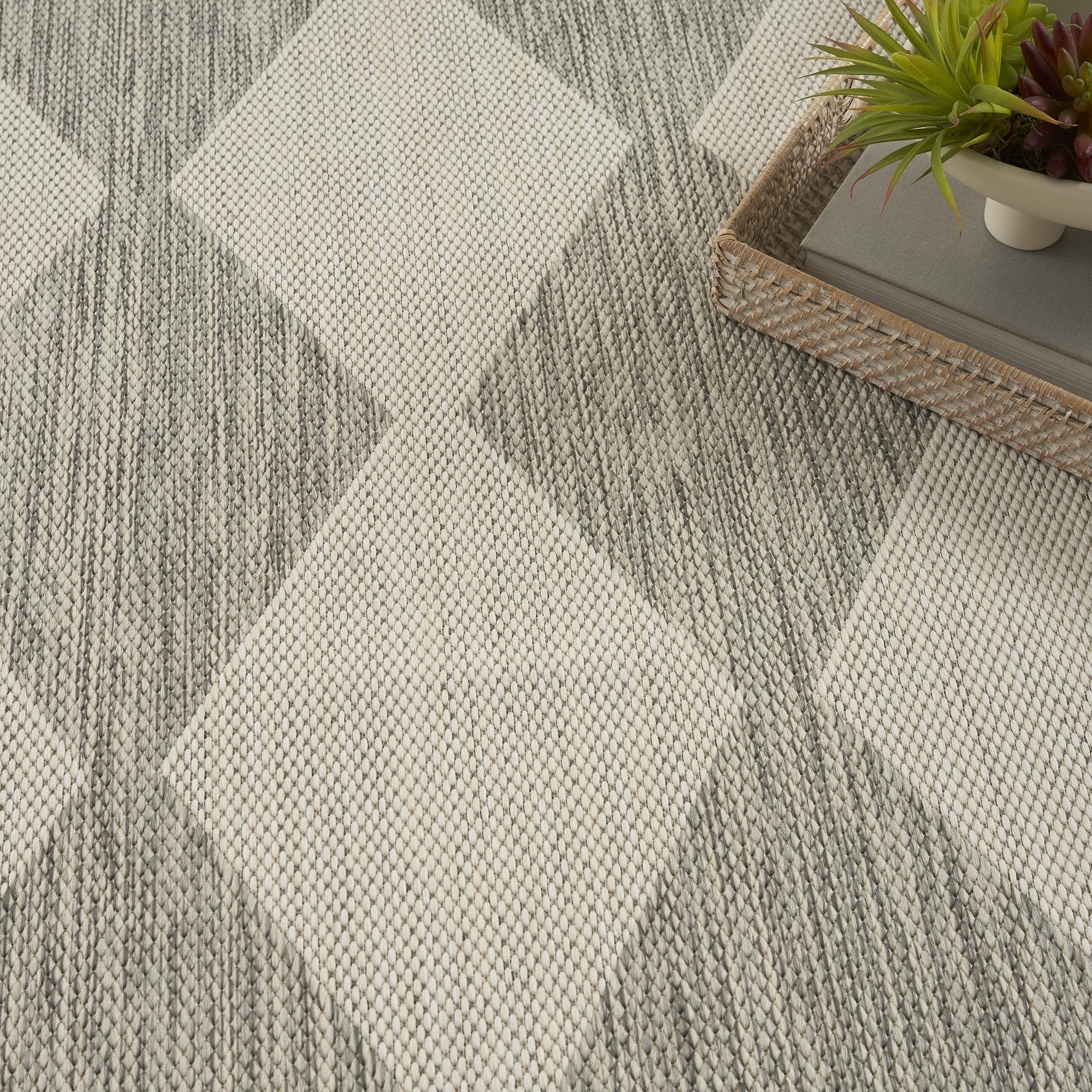 Nourison Positano Indoor/Outdoor Light Grey 5' X 7' Area Rug, Easy Cleaning, Non Shedding, Bed Room, Living Room, Dining Room, Backyard, Deck, Patio (5X7)