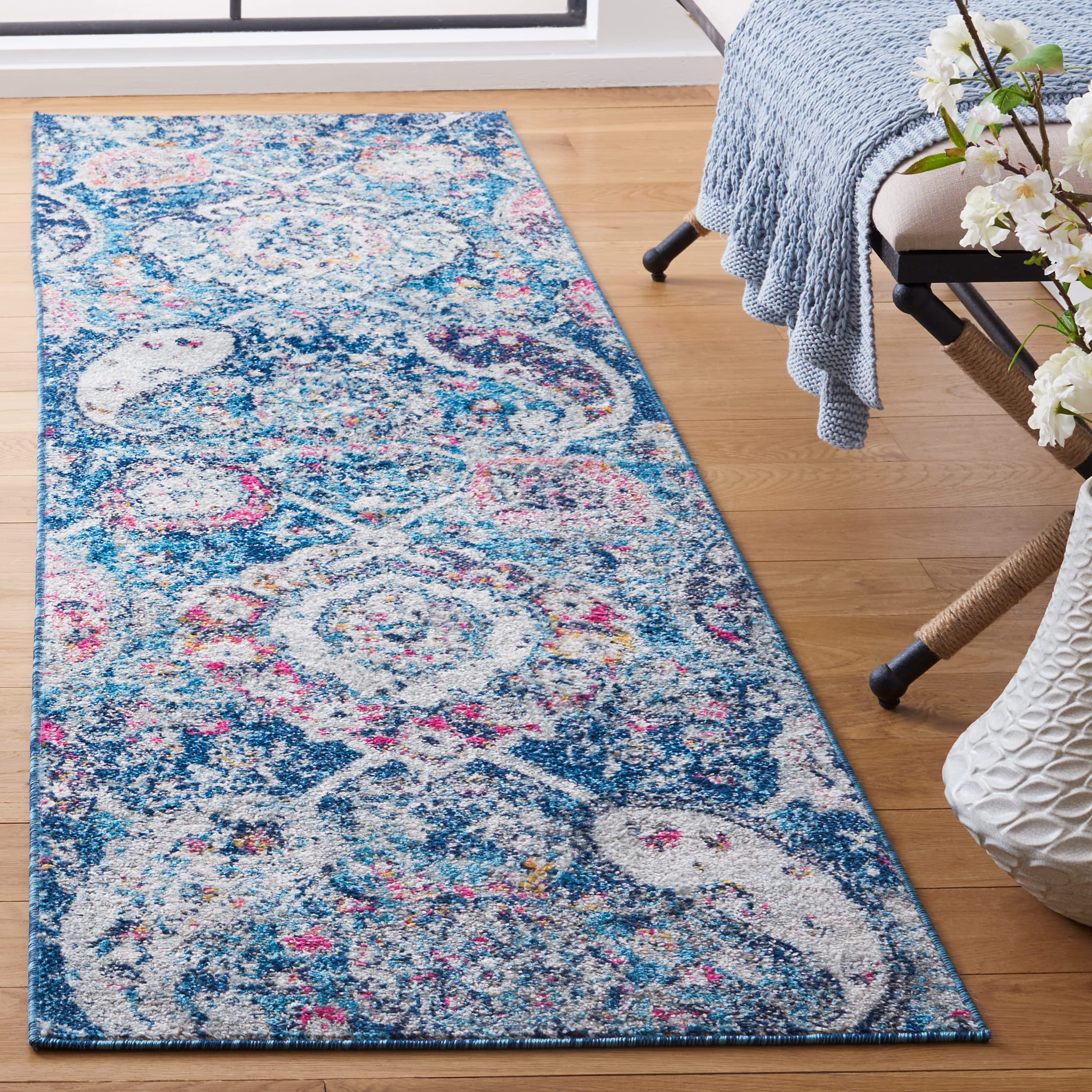 SAFAVIEH Madison Collection Runner - 23 x 12, Blue & Grey, Non-Shedding & Easy Care, Ideal for High Traffic Areas in The Livin
