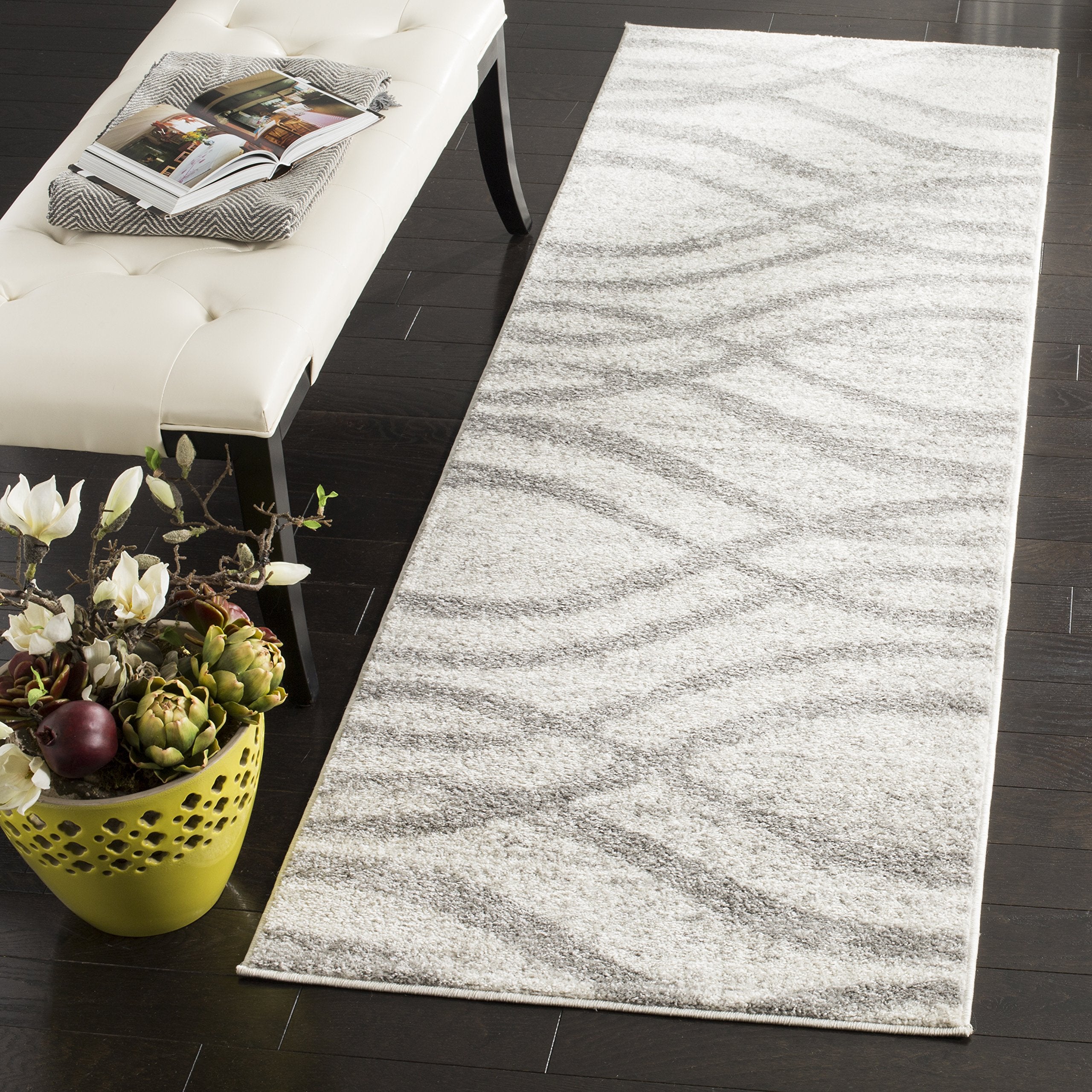 SAFAVIEH Adirondack Collection Runner Rug - 26 x 16, Cream & Grey, Modern Wave Distressed Design, Non-Shedding & Easy Care, Id