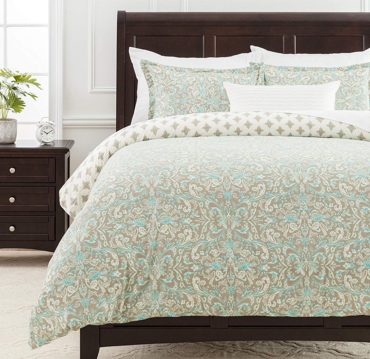 Chanasya Premium Damask Sage Duvet Cover Set - Duvet Cover (90    X 90   ) & 2 Pillow Shams (20    X 26   ) - 3-Piece Set, Queen