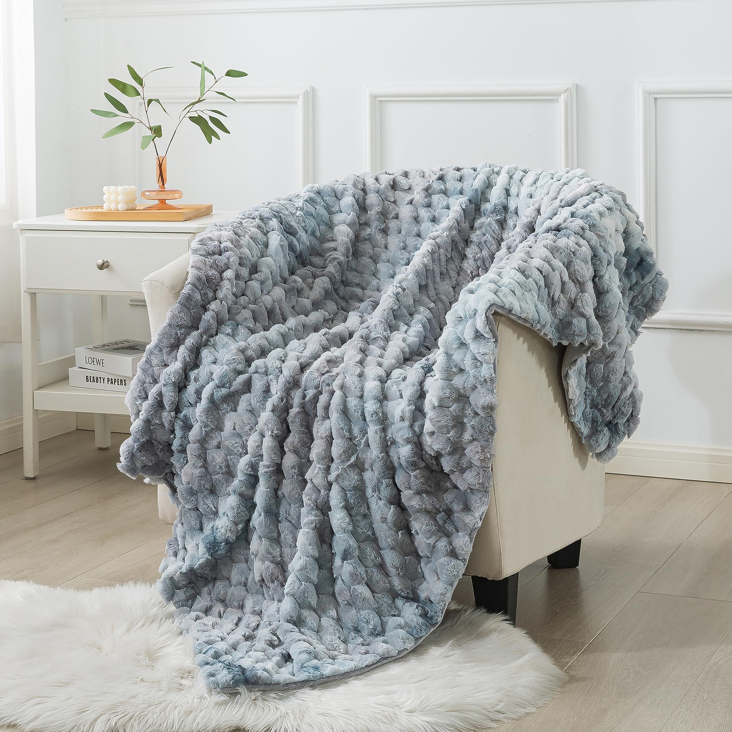 Wajade Faux Fur Blanket Twin Size For Couch, Soft Mermaid Scales Pattern Jacquard Fuzzy Plush Blanket For All Seasons Lightweigh