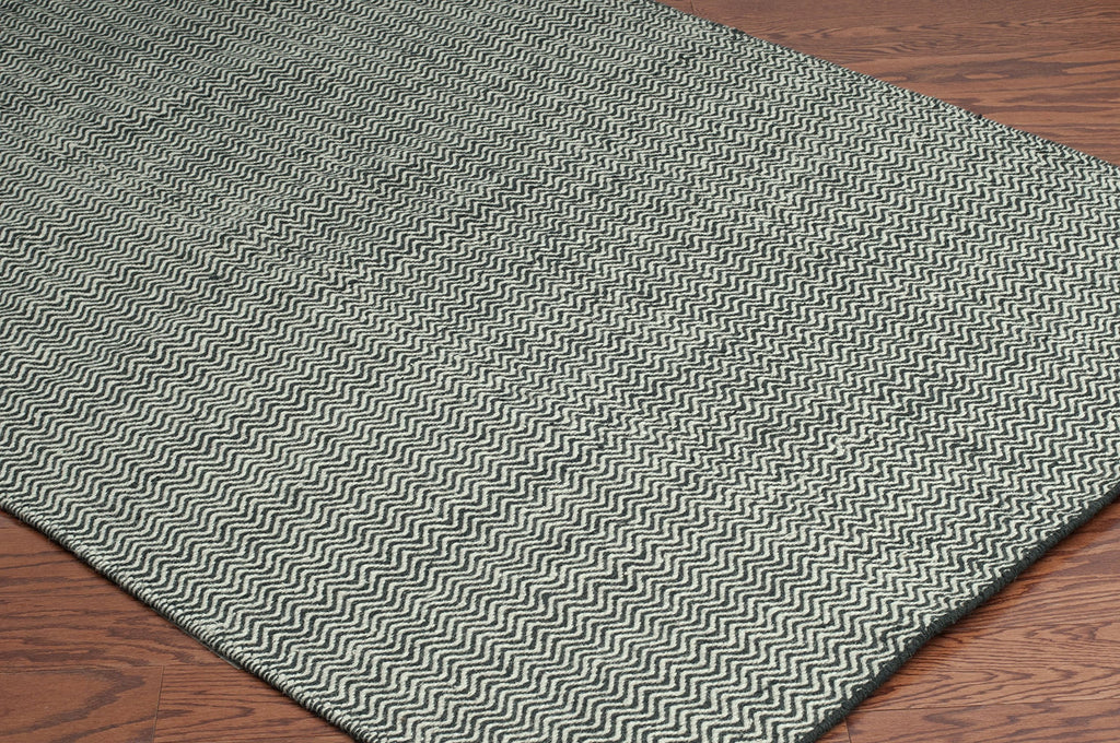 Rizzy Home | Tw2966 | Twist Collection | Wool Area Rug | 2'6" X 8' | Black/Off White Chevron