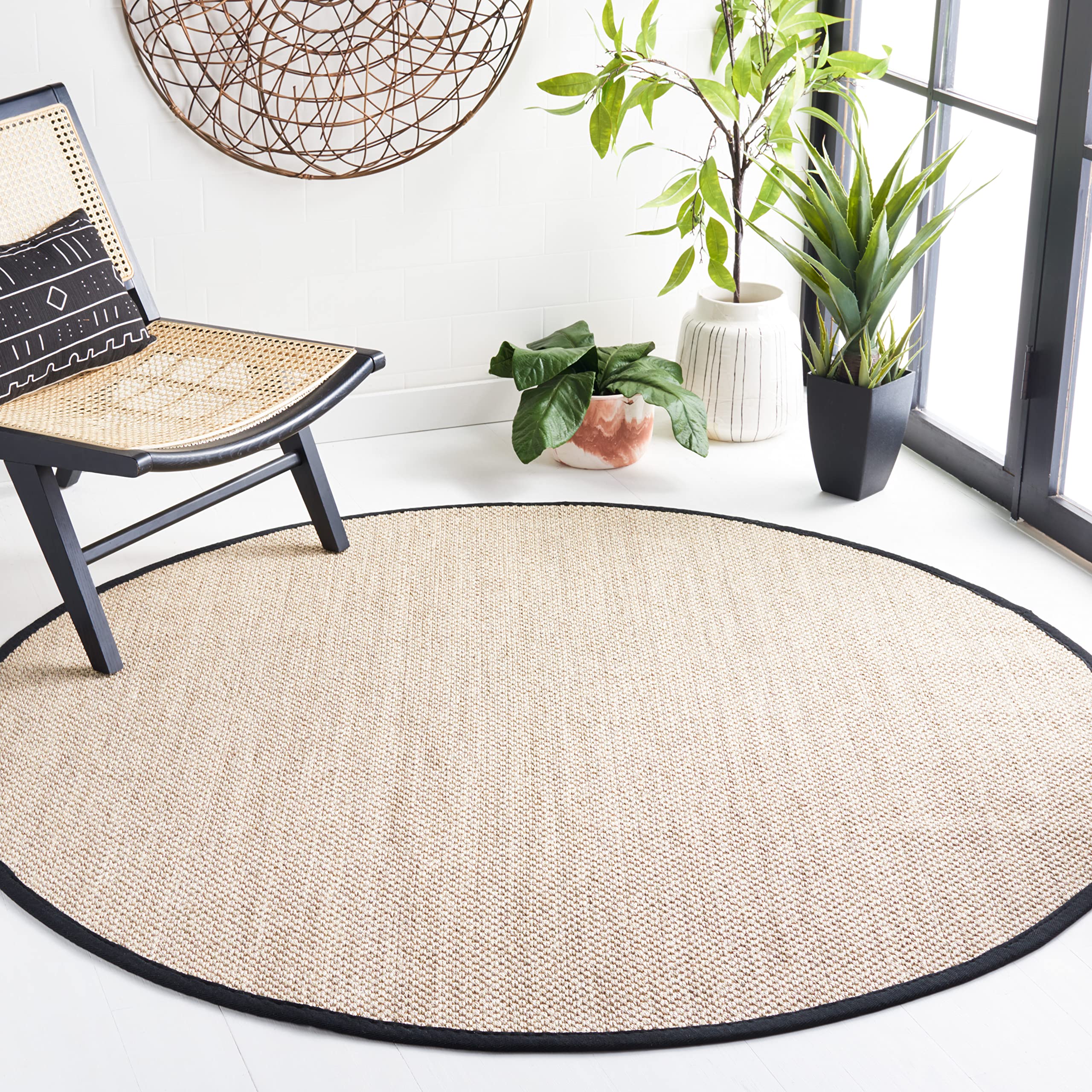 SAFAVIEH Natural Fiber Collection 4 Round Marble / Black NF143A Border Sisal Area Rug