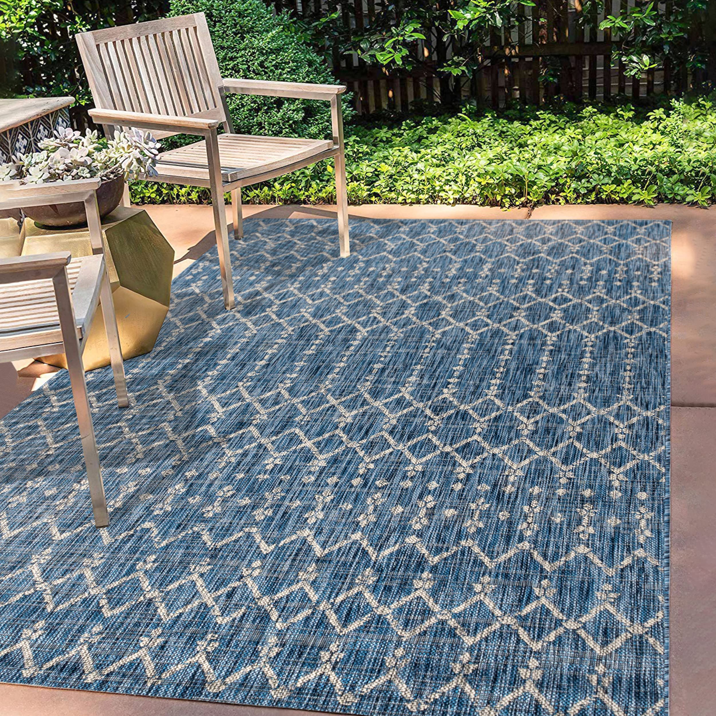 Jonathan Y Smb108B-4 Ourika Moroccan Geometric Textured Weave Indoor Outdoor Area-Rug, Bohemian, Rustic, Scandinavian Easy-Cleaning,Bedroom,Kitchen,Backyard,Patio,Non Shedding, Navy/Light Gray, 4 X 6