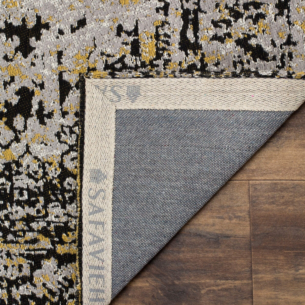 Safavieh Classic Vintage Collection Accent Rug - 4' X 6', Black & Silver, Distressed Design, Non-Shedding & Easy Care, Ideal For