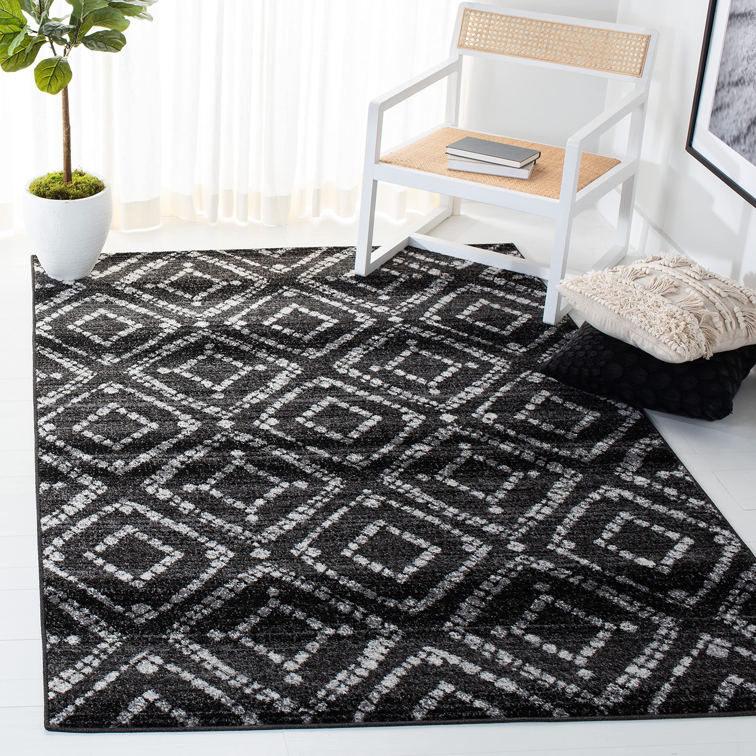 SAFAVIEH Adirondack Collection Area Rug - 51 x 76, Black & Ivory, Modern Diamond Distressed Design, Non-Shedding & Easy Care, 