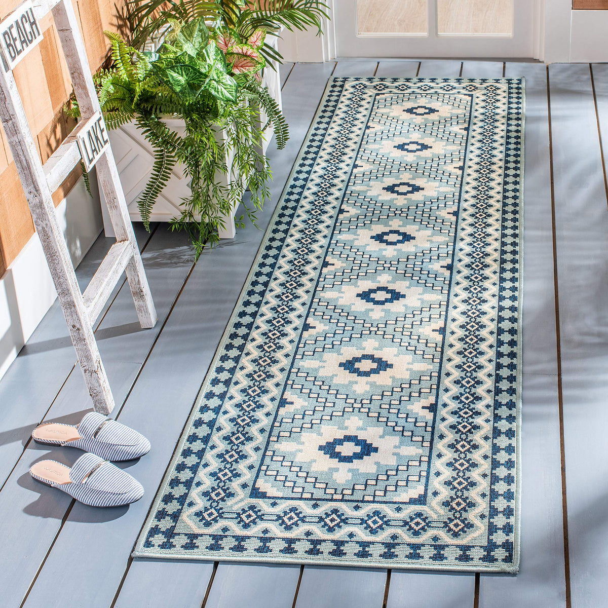 Safavieh Veranda Collection 2'3' X 8' Ivory/Blue Ver099 Boho Indoor/ Outdoor Non-Shedding Easy Scrubbing Patio Backyard Porch De
