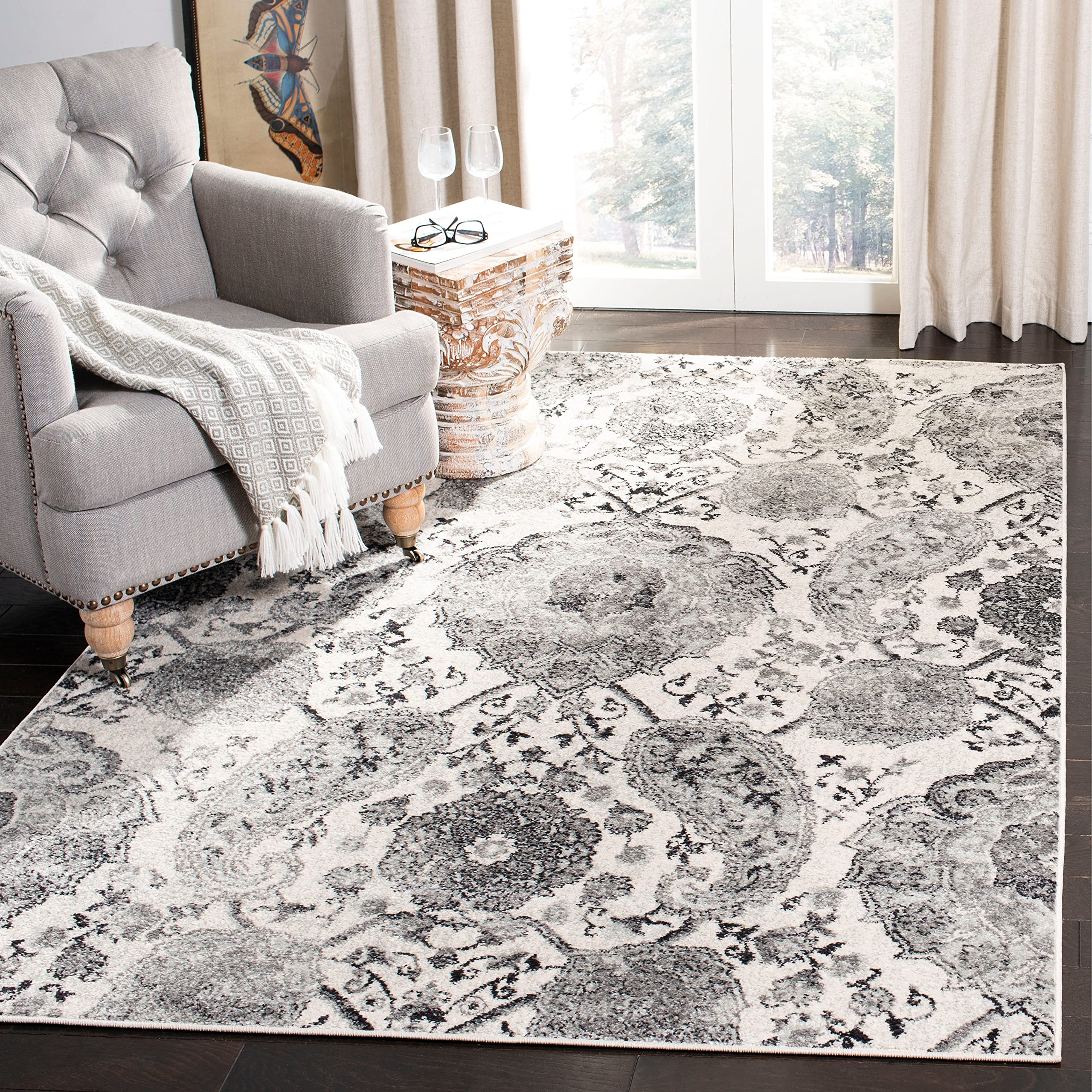 Safavieh Madison Collection 3' Round Cream / Silver Mad600D Boho Chic Glam Paisley Non-Shedding Dining Room Entryway Foyer Livin