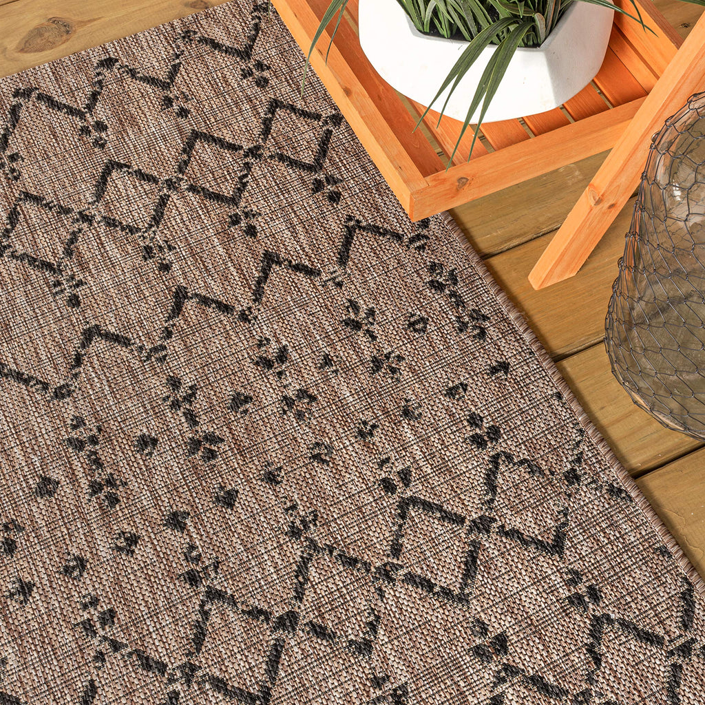 Jonathan Y Smb108D-6Sq Ourika Moroccan Geometric Textured Weave Indoor/Outdoor Area Rug, Bohemian, Scandinavian For Bedroom, Kitchen, Living Room, Easy-Cleaning, Natural/Black, 6' Square