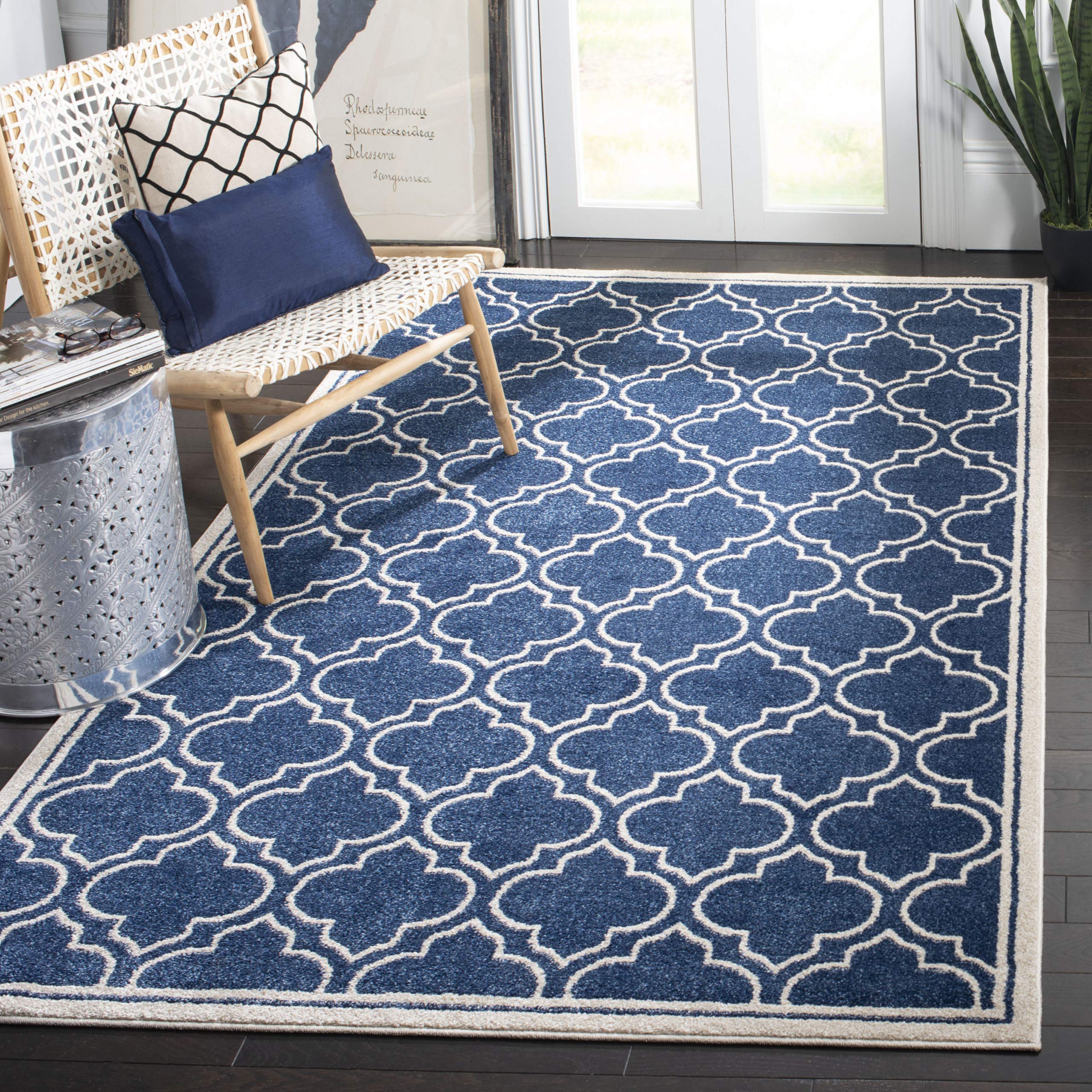 SAFAVIEH Amherst Collection Accent Rug - 3 x 5, Navy & Ivory, Moroccan Geometric Design, Non-Shedding & Easy Care, Ideal for H