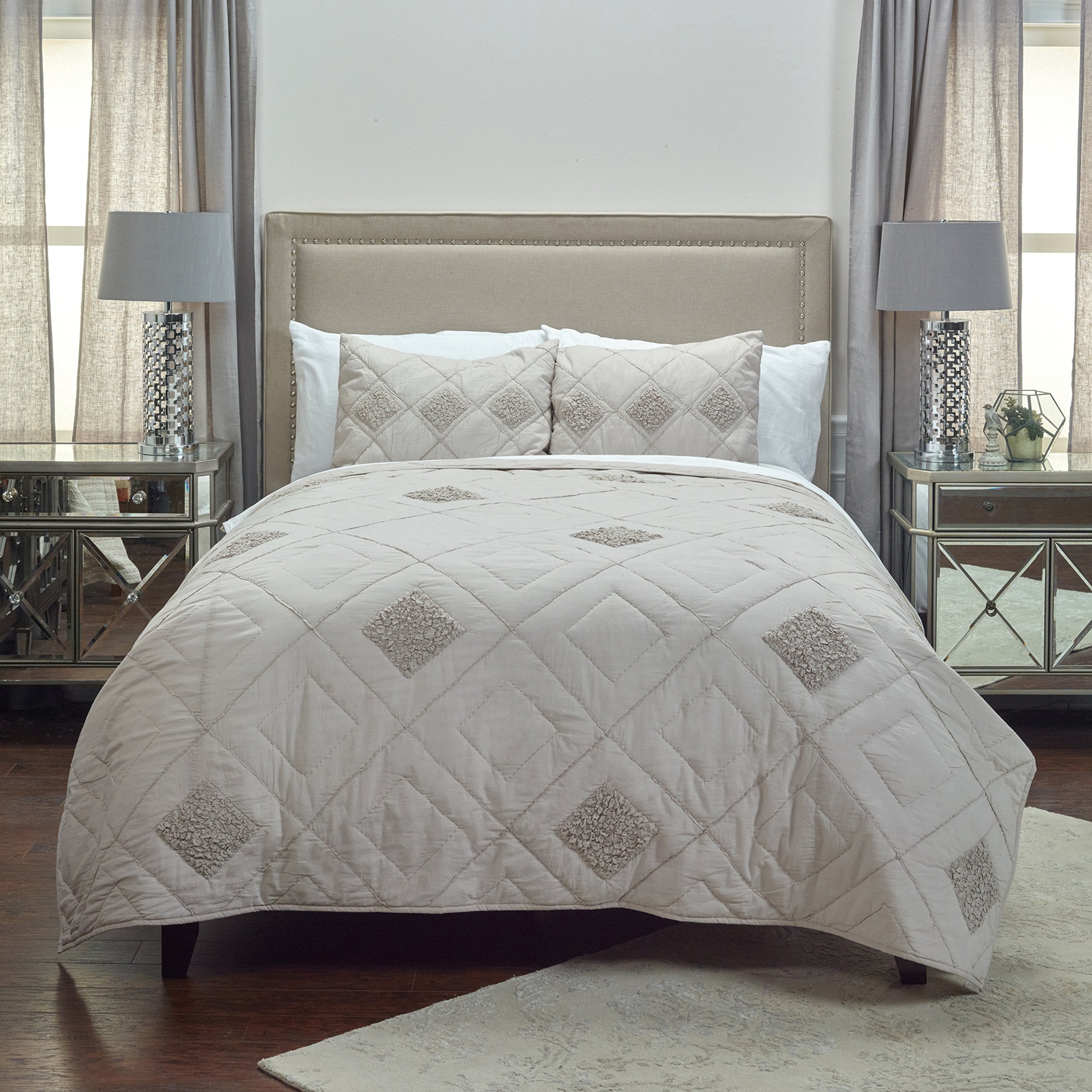 Rizzy Home | BQ4196 | Polyester Quilt | 70"x86" Pink/Brown/Nuetral Diamond Textured