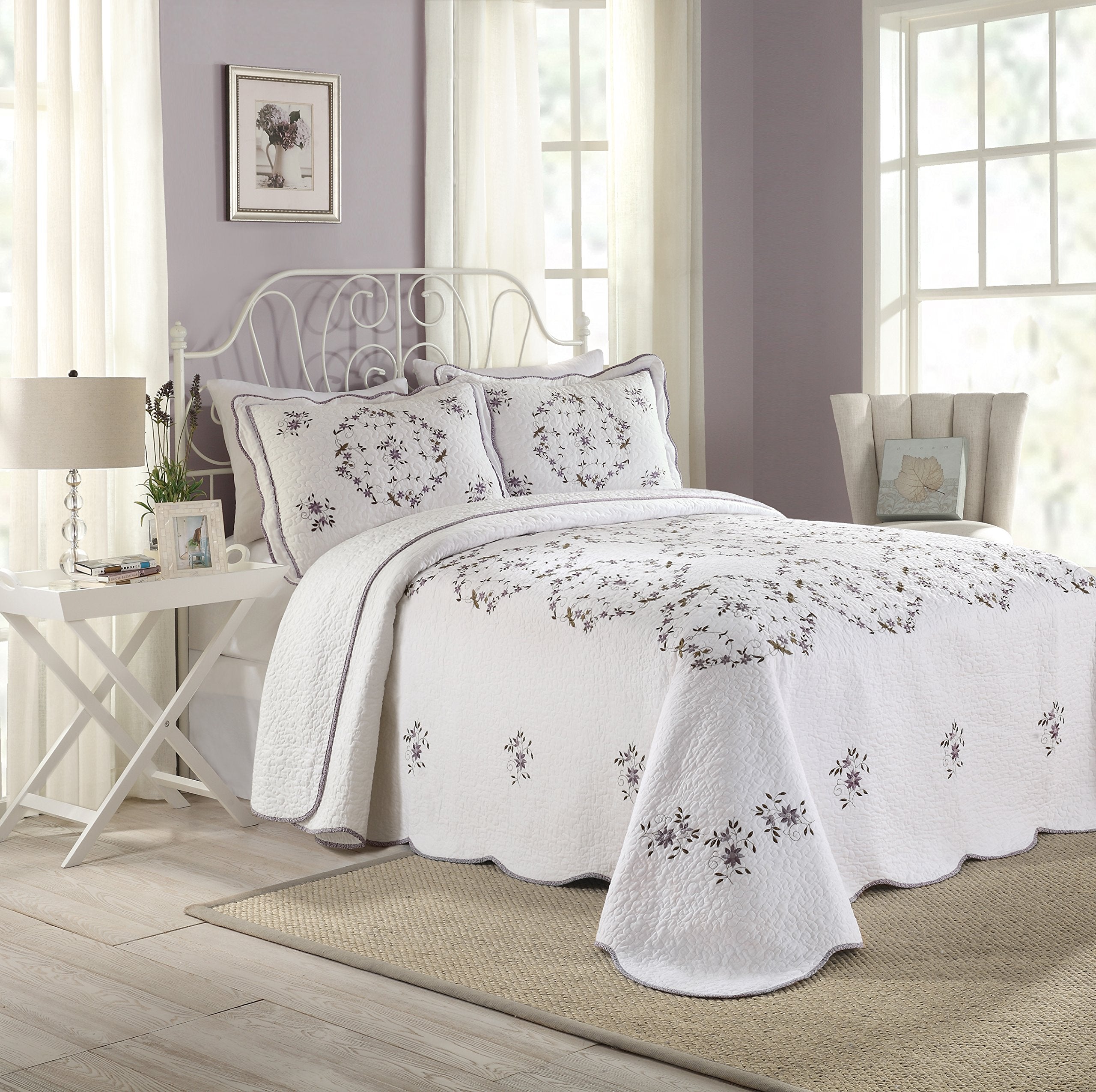 Modern Heirloom Gwen, King Bedspread, White/Purple